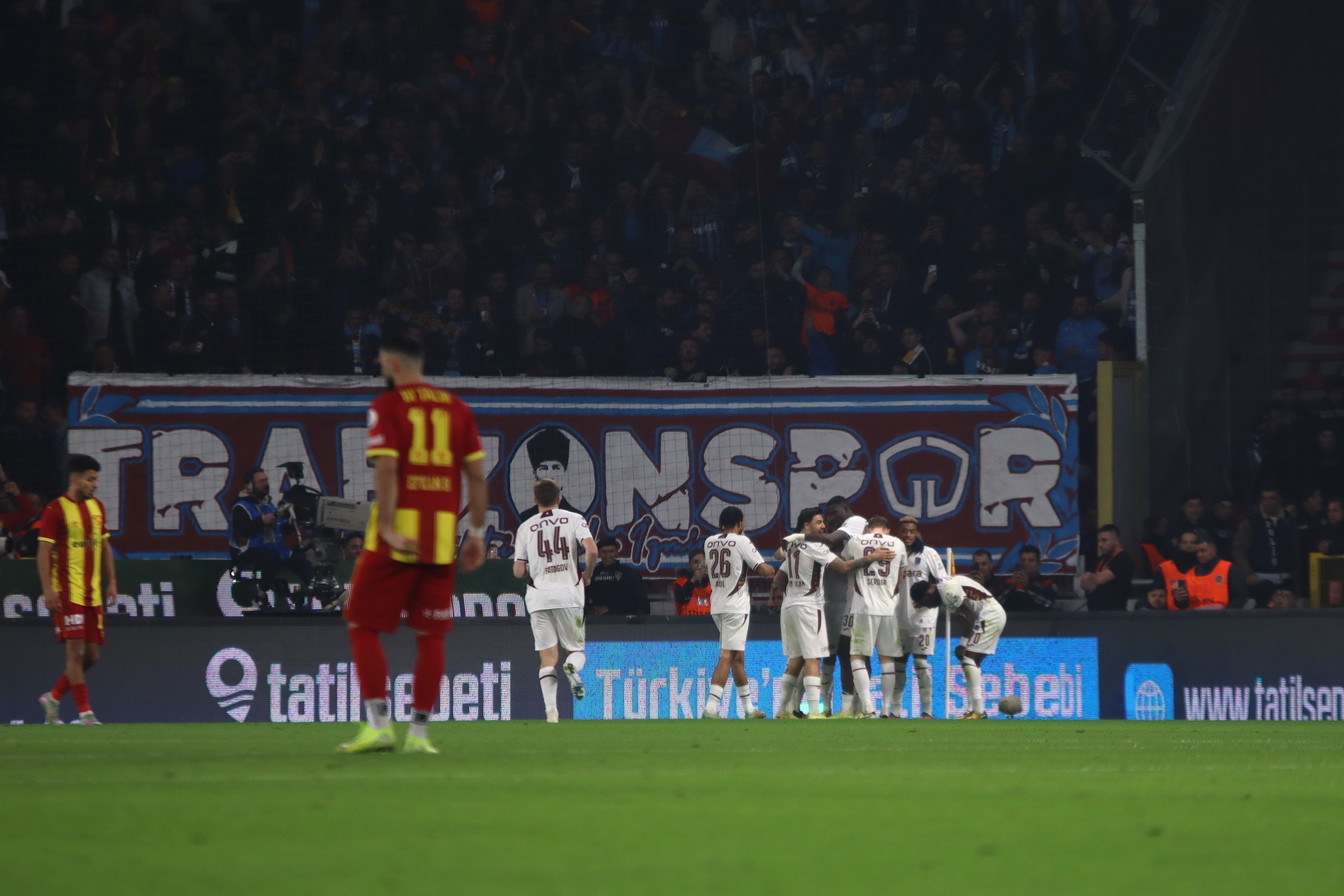 Göztepe Evinde Üzüldü Trabzonspor Muçi Ile Güldü! (1)