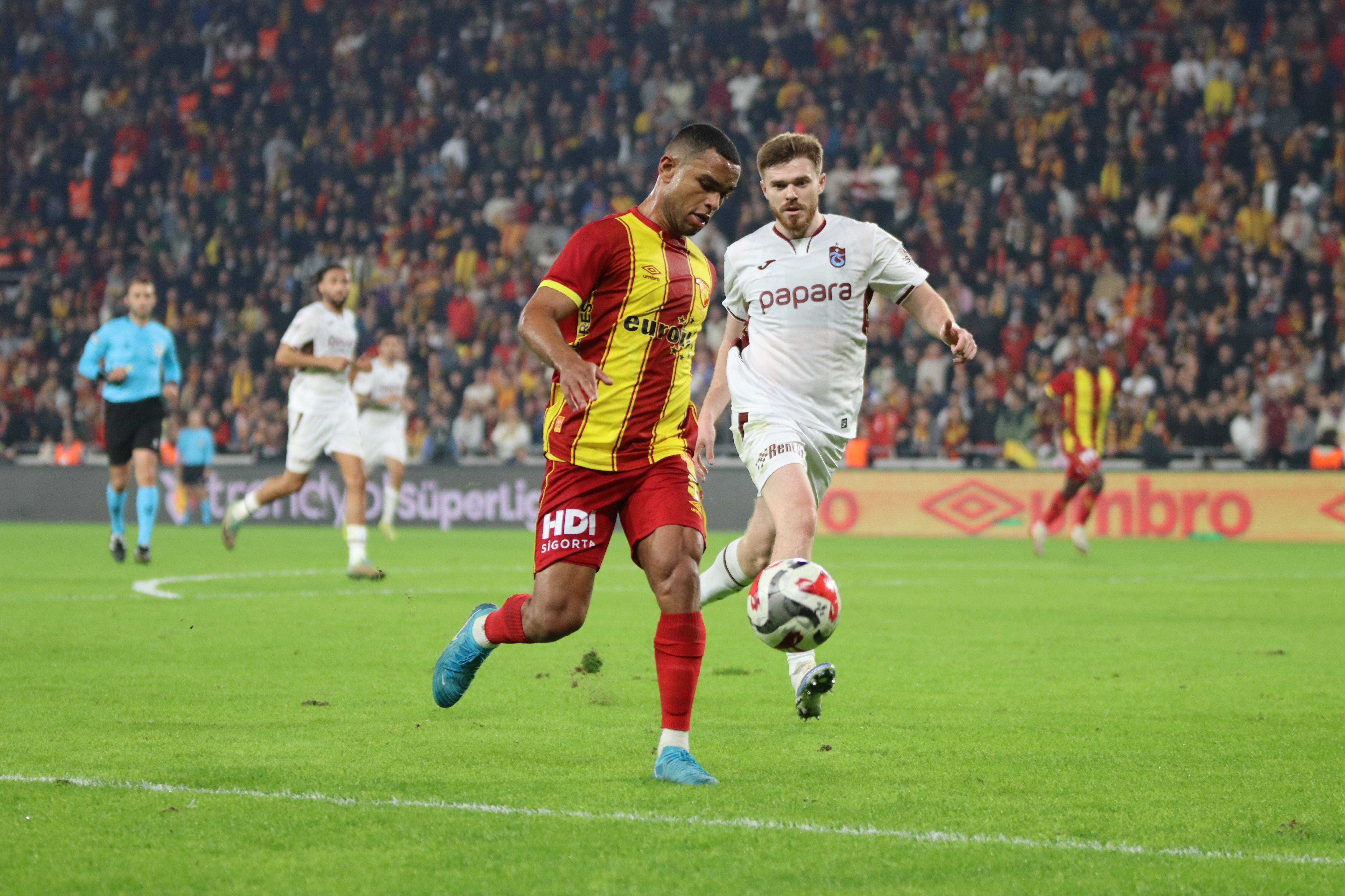 Göztepe Evinde Üzüldü Trabzonspor Muçi Ile Güldü! (5)