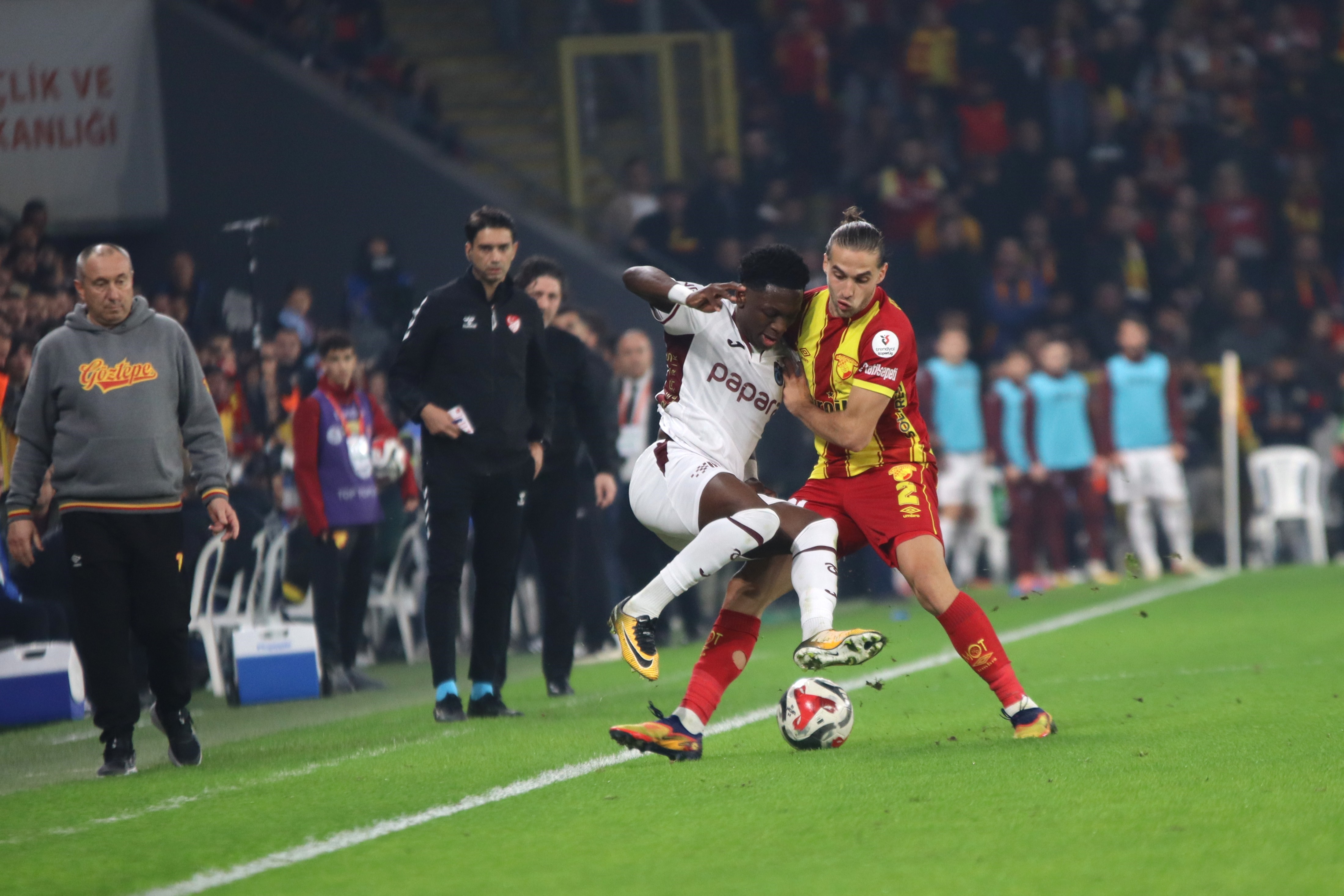 Göztepe Evinde Üzüldü Trabzonspor Muçi Ile Güldü! (9)