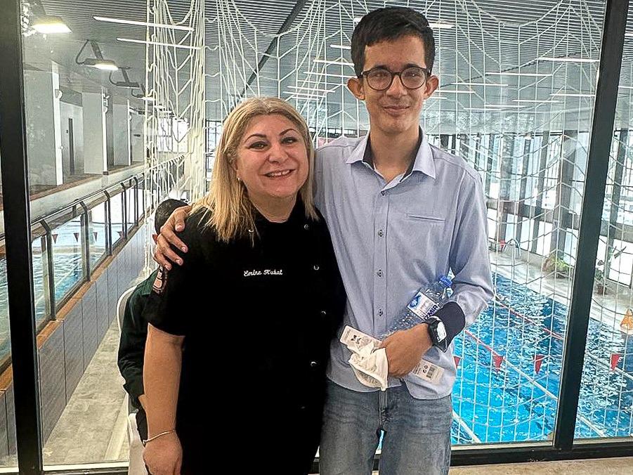 Havuz İzmir’de Duygulandıran Etkinlik 'Sevgi Varsa Engel Yoktur' (2)