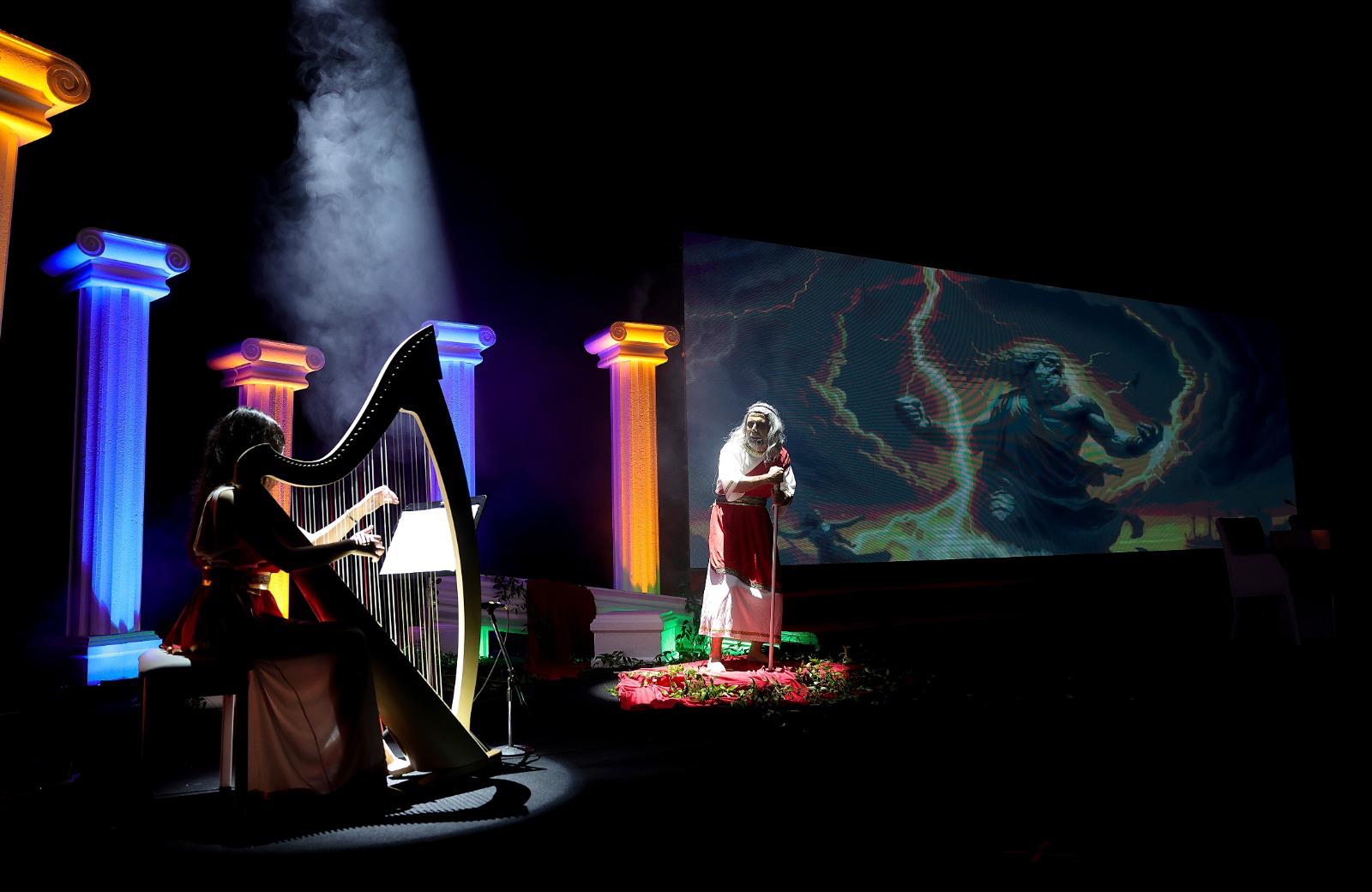 Homeros Bayraklı’da Hayat Buldu Festival Renkleriyle Büyüledi! (1)