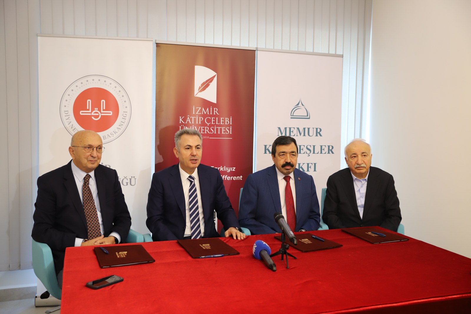 İkçü Memur Kardeşler Camisi Için Protokol Imzalandı (4)