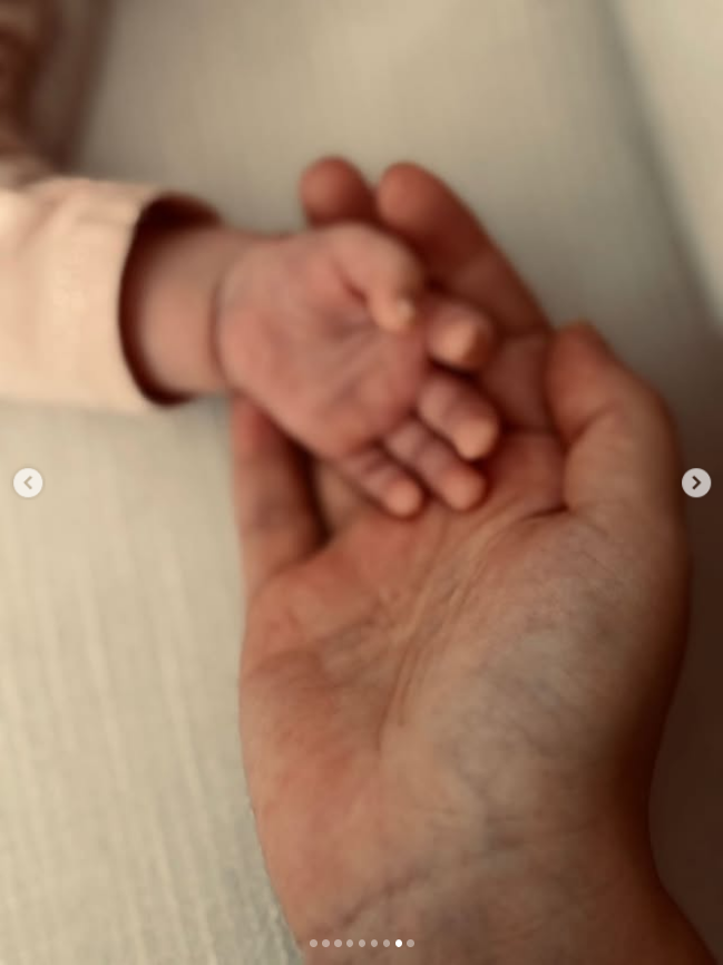 İrem Helvacıoğlu’nun Kızı Sora Ilk Kez Görüntülendi! 'Benim Küçük Pamuğum' (3)