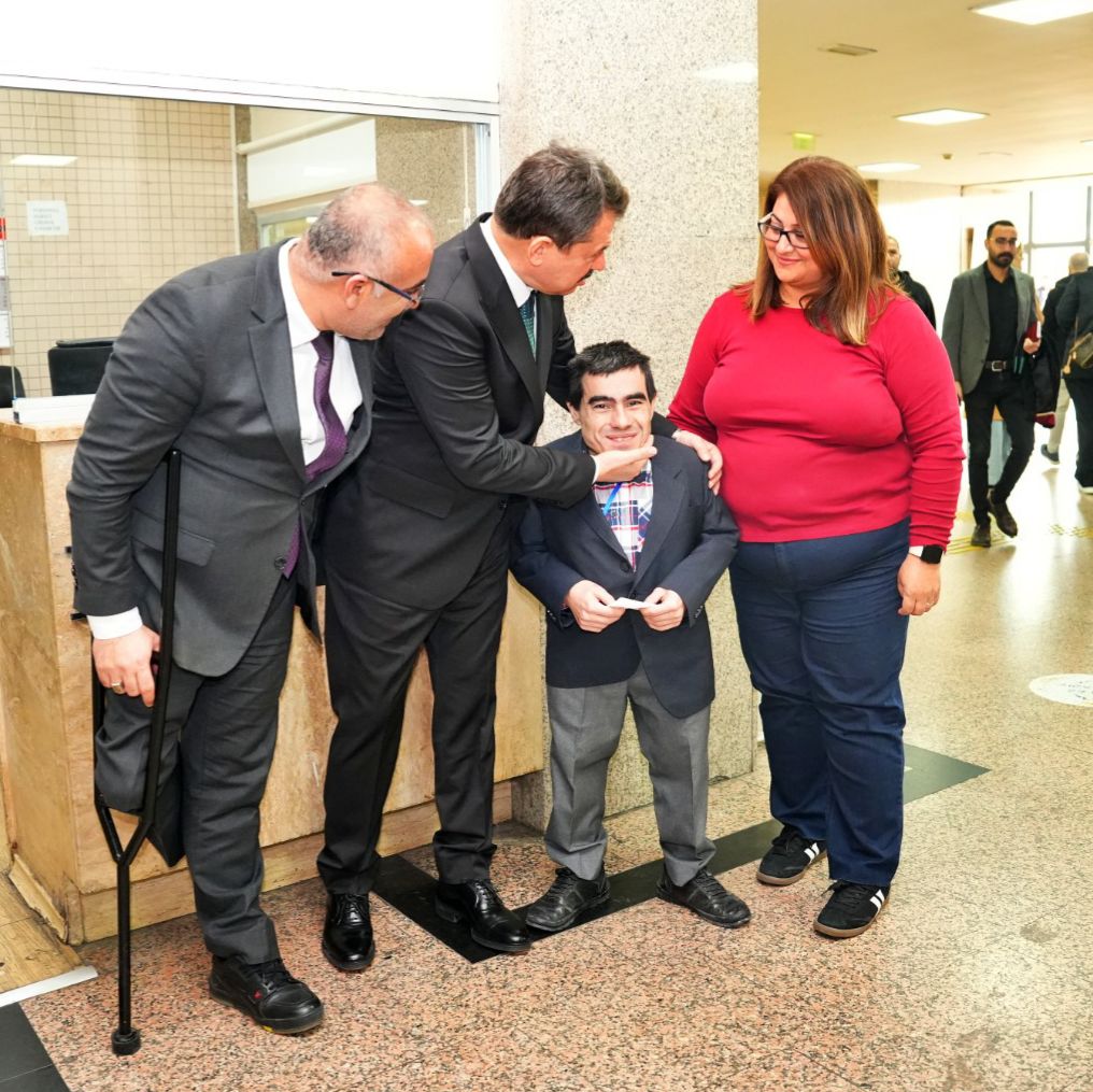 İzmir Adliyesi’nde Engelliler Günü Başsavcı Yeldan Personeli Ziyaret Etti (1)