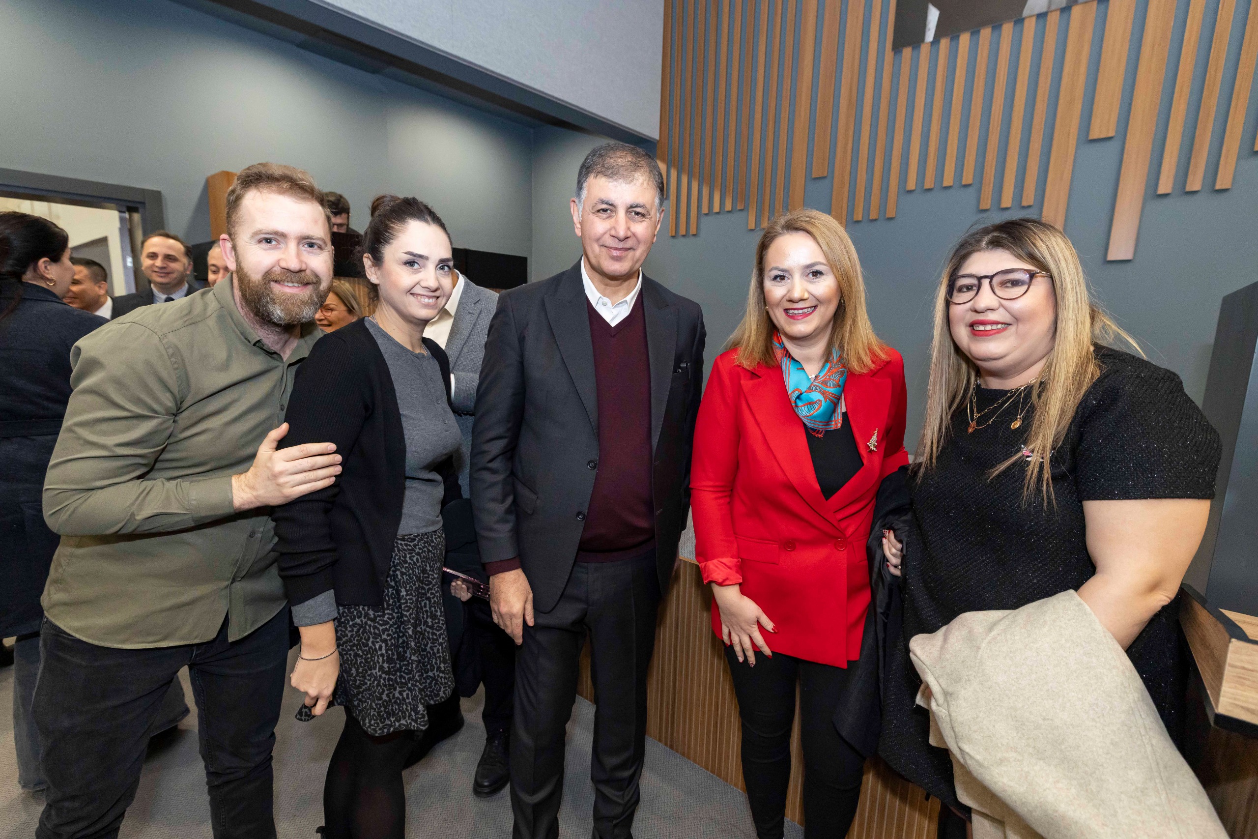 İzmir Büyükşehir Belediyesi Ailesi Yeni Yılı Birlikte Karşıladı 'İşimiz Namusumuzdur' (6)