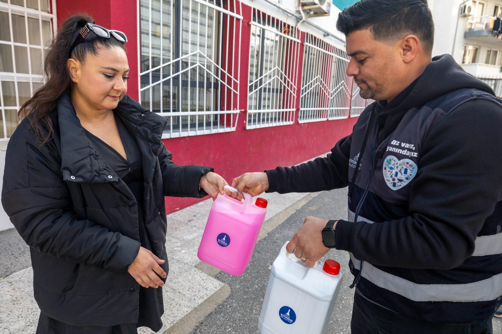 İzmir Büyükşehir Öğrencinin Yanında Olmaya Devam Ediyor (6)