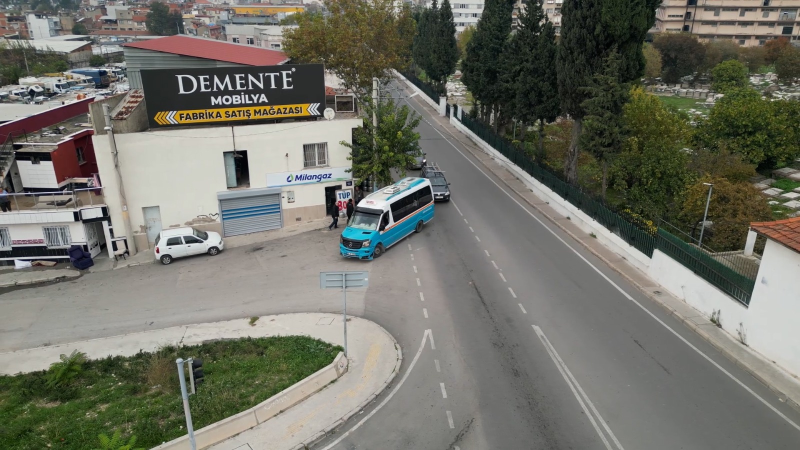 İzmir Büyükşehir Zabıtası’ndan Dronlu Trafik Takibi! (11)