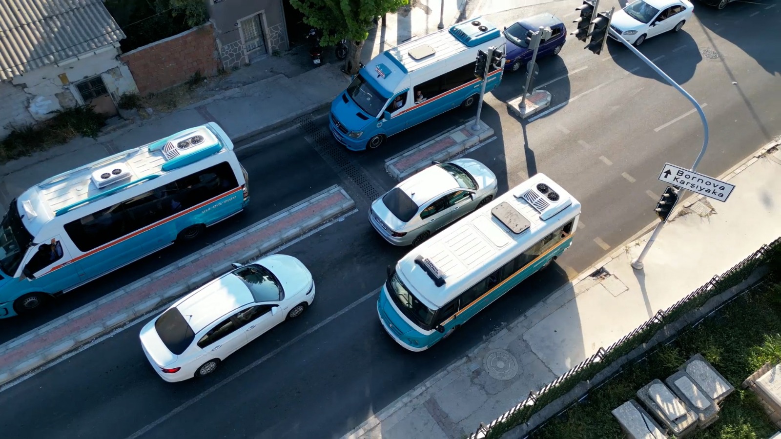 İzmir Büyükşehir Zabıtası’ndan Dronlu Trafik Takibi! (3)