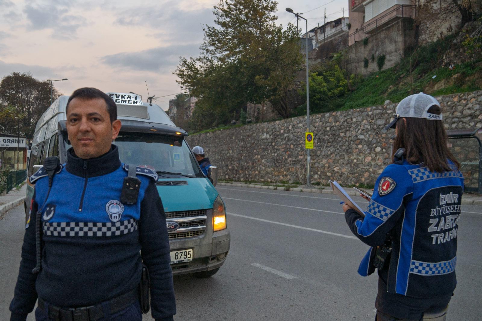 İzmir Büyükşehir Zabıtası’ndan Dronlu Trafik Takibi! (5)