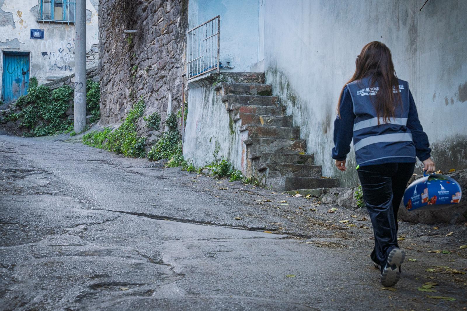 İzmir Büyükşehir’den 3 Bin 20 Aileye Yeni Yıl Hediyesi (8)