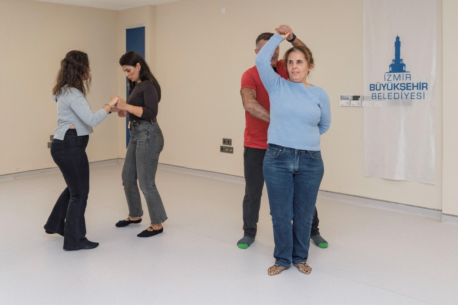 İzmir Engelli Dostu Şehir Olma Yolunda Hızla Ilerliyor (7)