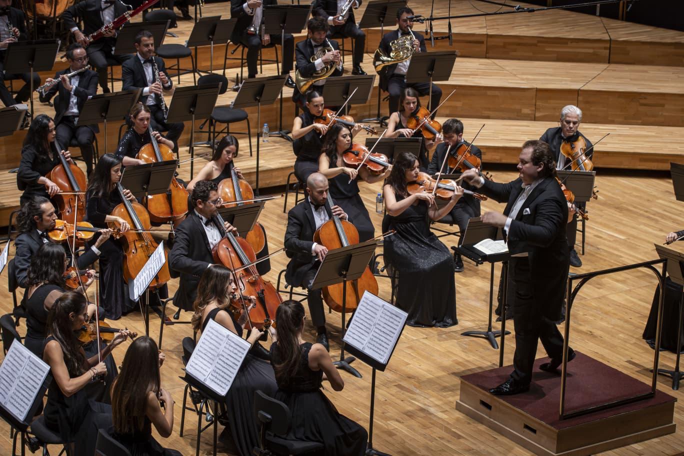 İzmir Oda Orkestrası Yılın Son Ayında Aassm’de Müzik Şöleni Sunacak (1)