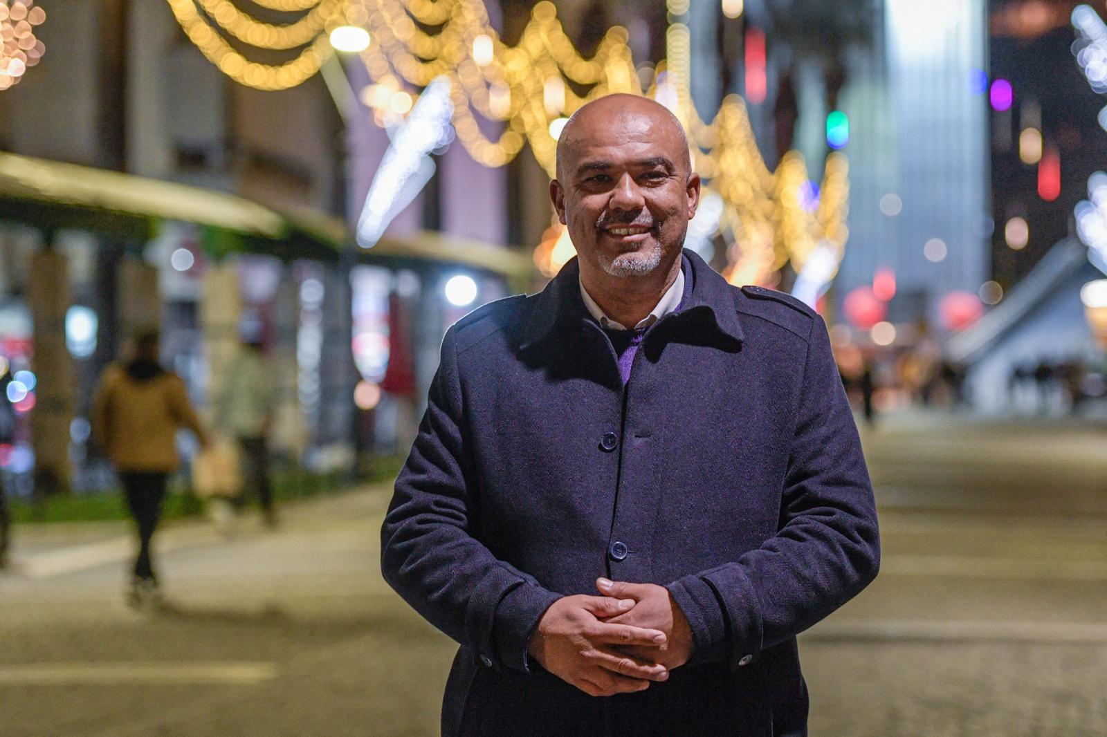 İzmir Yeni Yıla Işıl Işıl Giriyor Kent Rengarenk Süslendi (2)