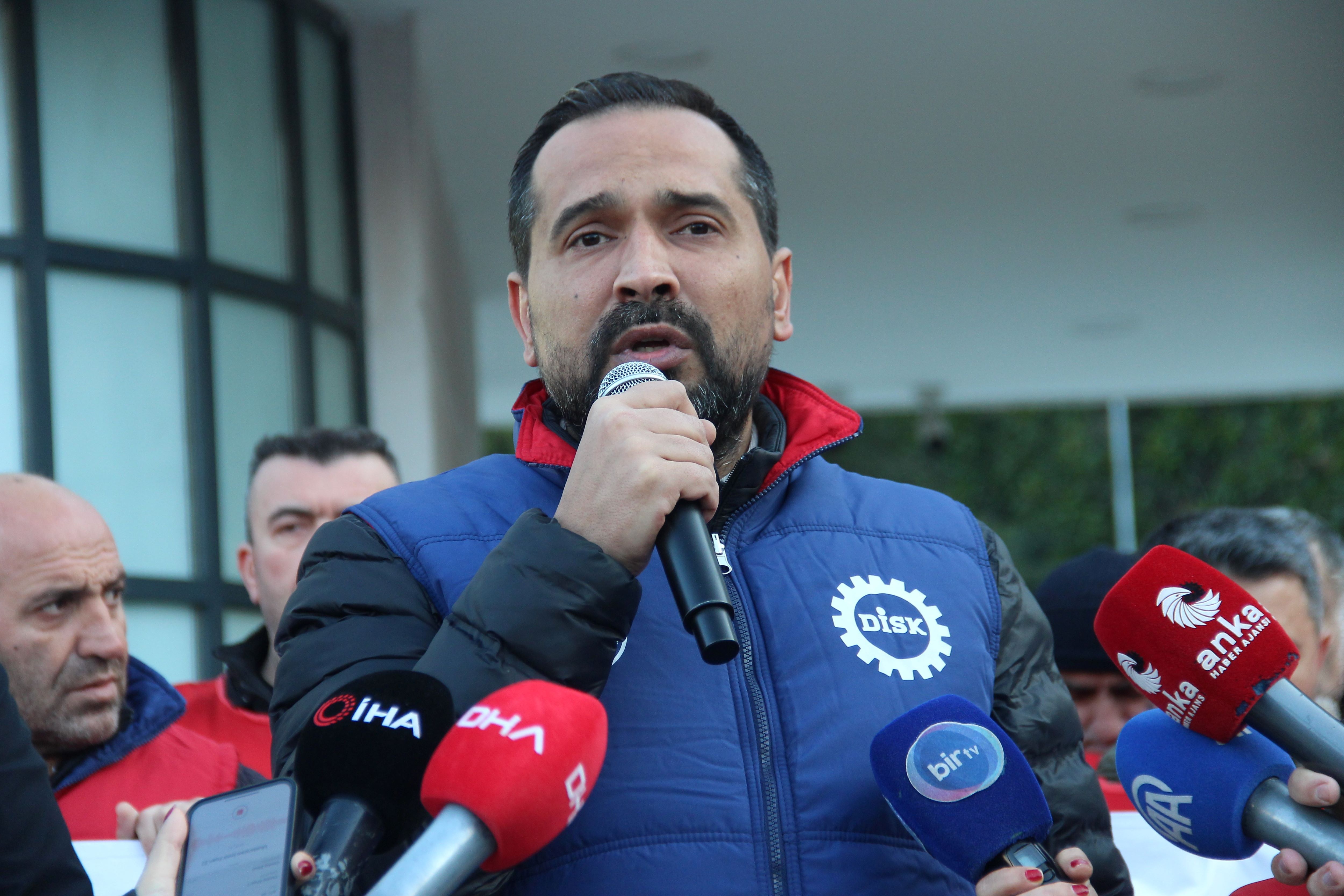 İzmir’de 'Çıplak Ayak' Eylemi Beşinci Gününde 'Ödeme Takvimi Istiyoruz' (4)