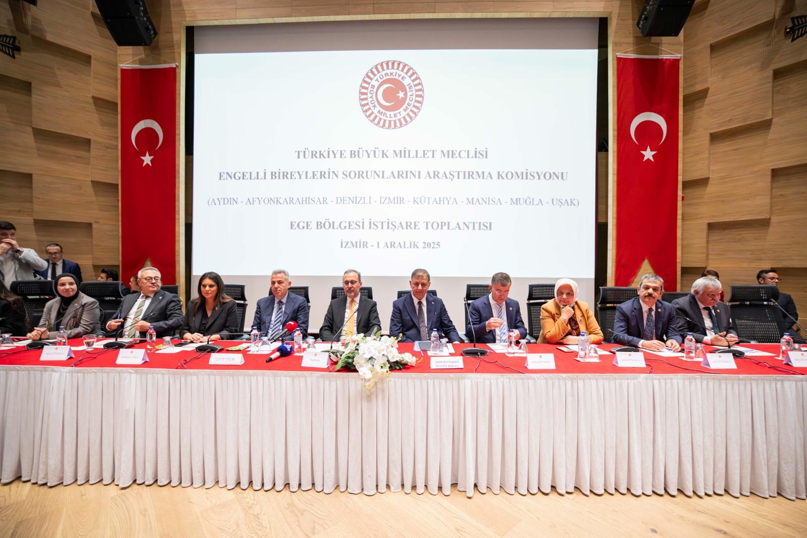 İzmir’de Engelli Hakları Için Büyük Buluşma Cemil Tugay’dan Dikkat Çeken Mesaj (10)