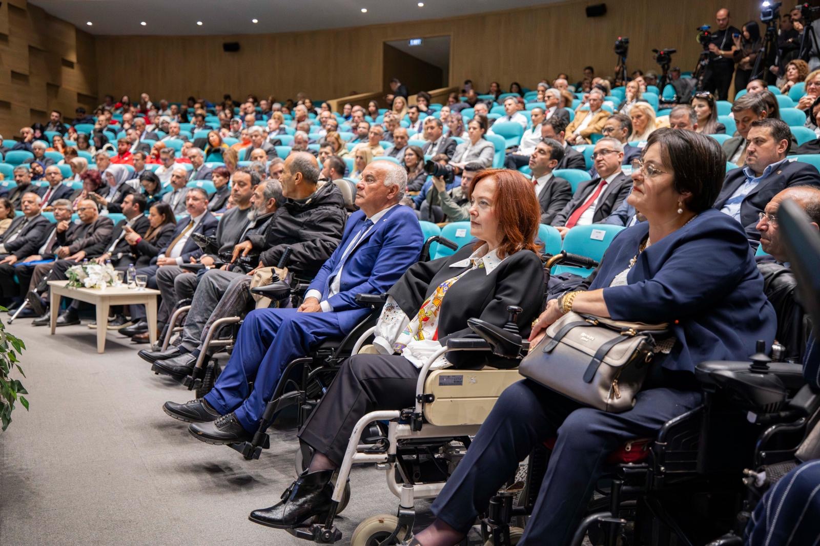 İzmir’de Engelli Hakları Için Büyük Buluşma Cemil Tugay’dan Dikkat Çeken Mesaj (12)