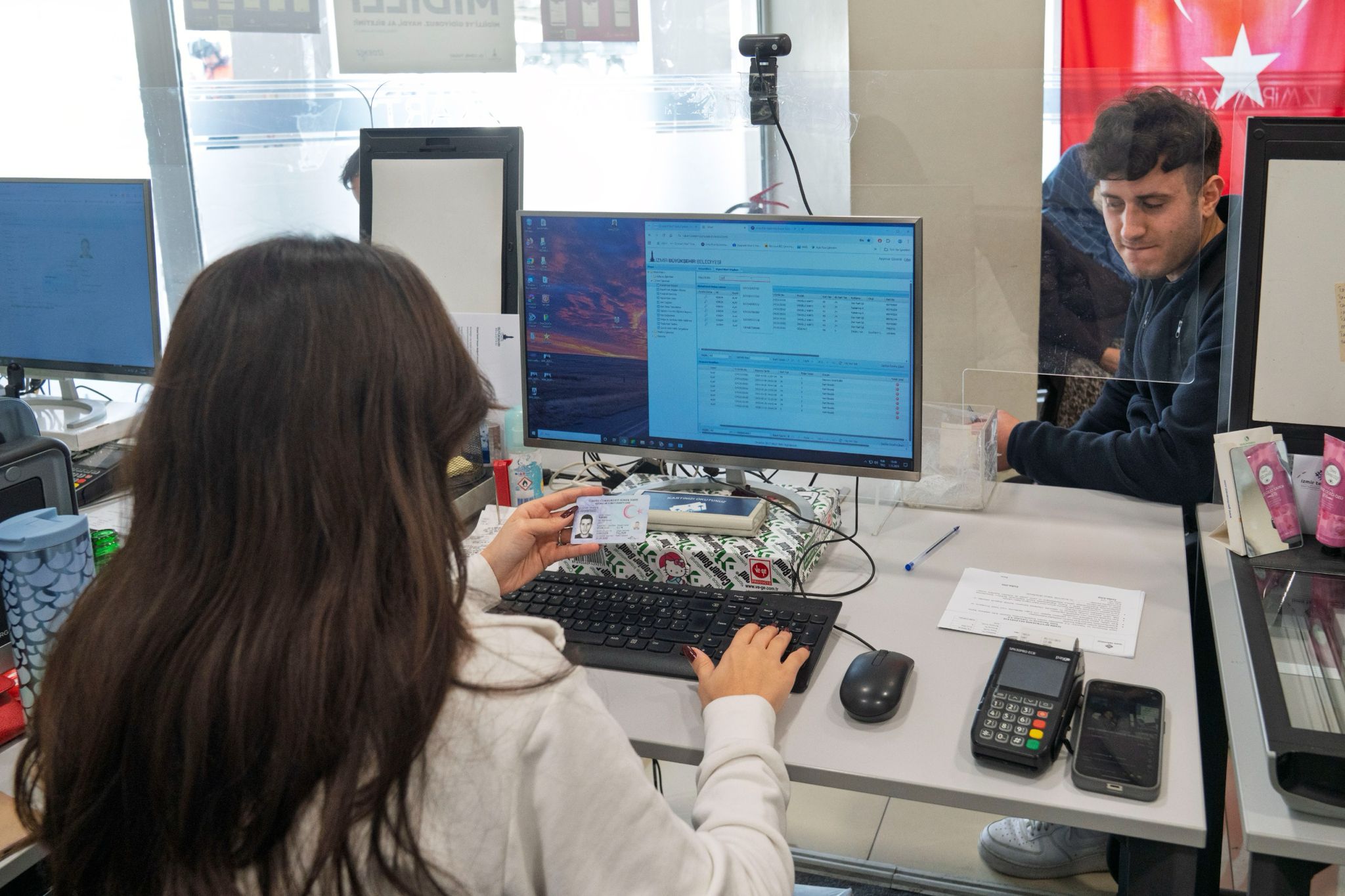 İzmir’de Gençlere Büyük Kolaylık Ulaşım Artık Daha Ucuz! (10)