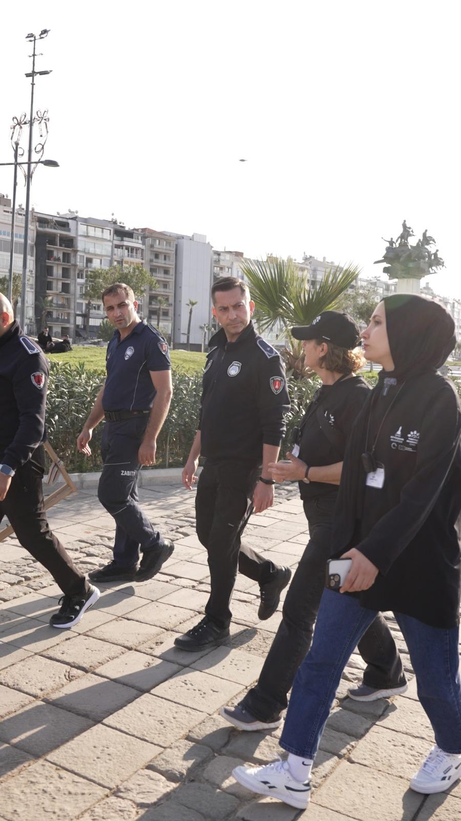 İzmir’de Kent Denetçileri Iş Başında (7)