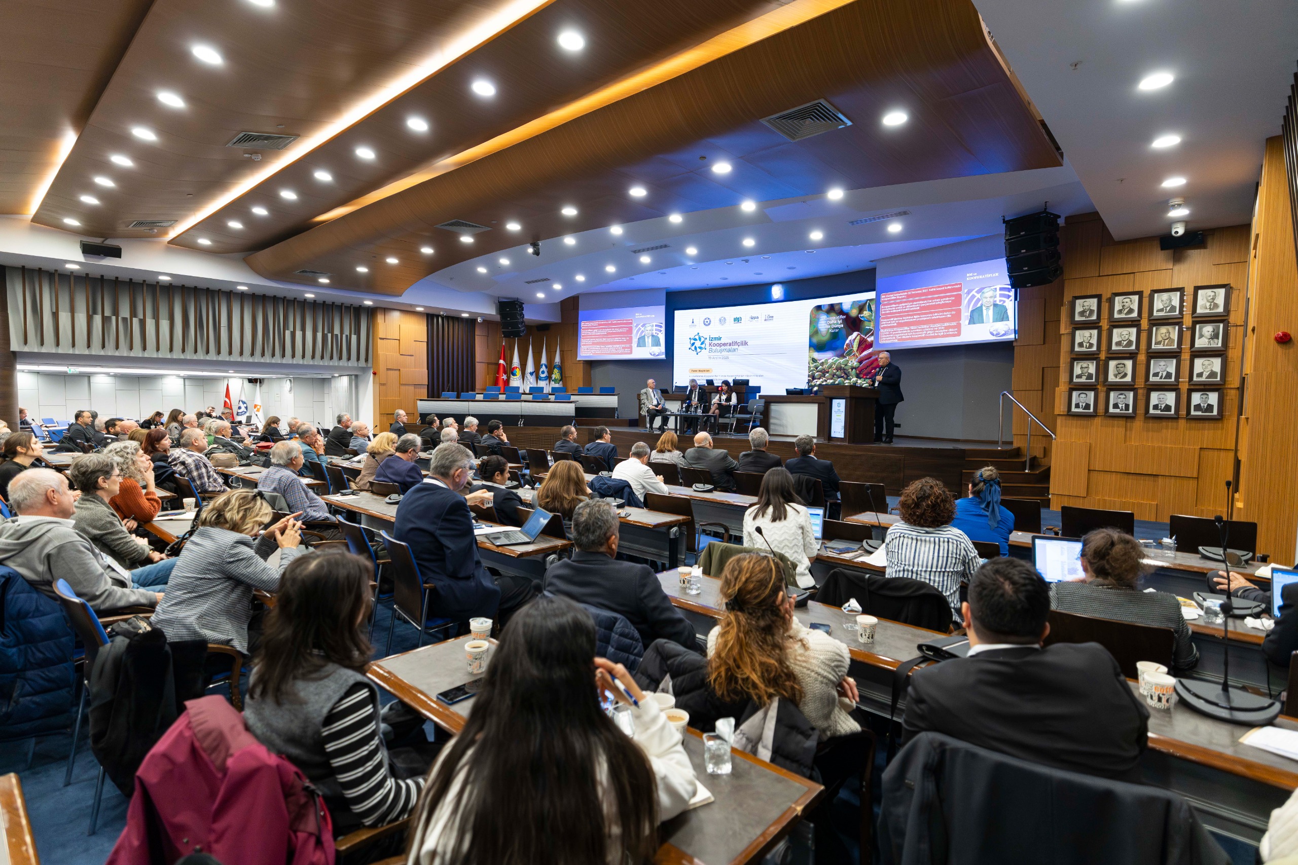 İzmir’de Kooperatifçiliğin Geleceği Masaya Yatırıldı (6)