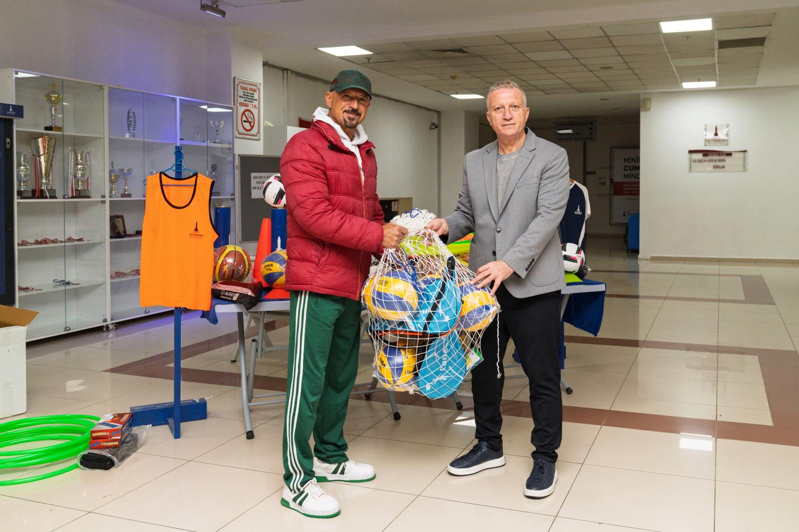 İzmir’de Spor Okul Sıralarına Taşınıyor (4)