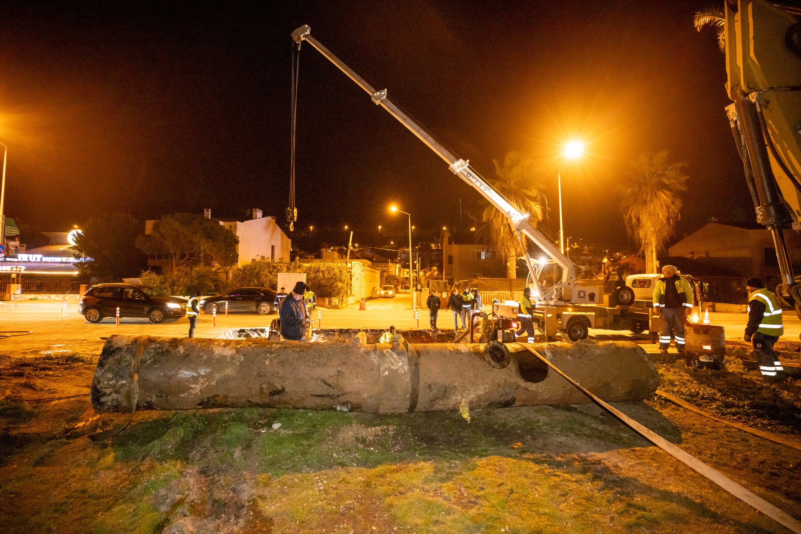 İzmir’de Su Kesintisi 5 Saat Erken Bitti İzsu’dan Hızlı Müdahale (2)