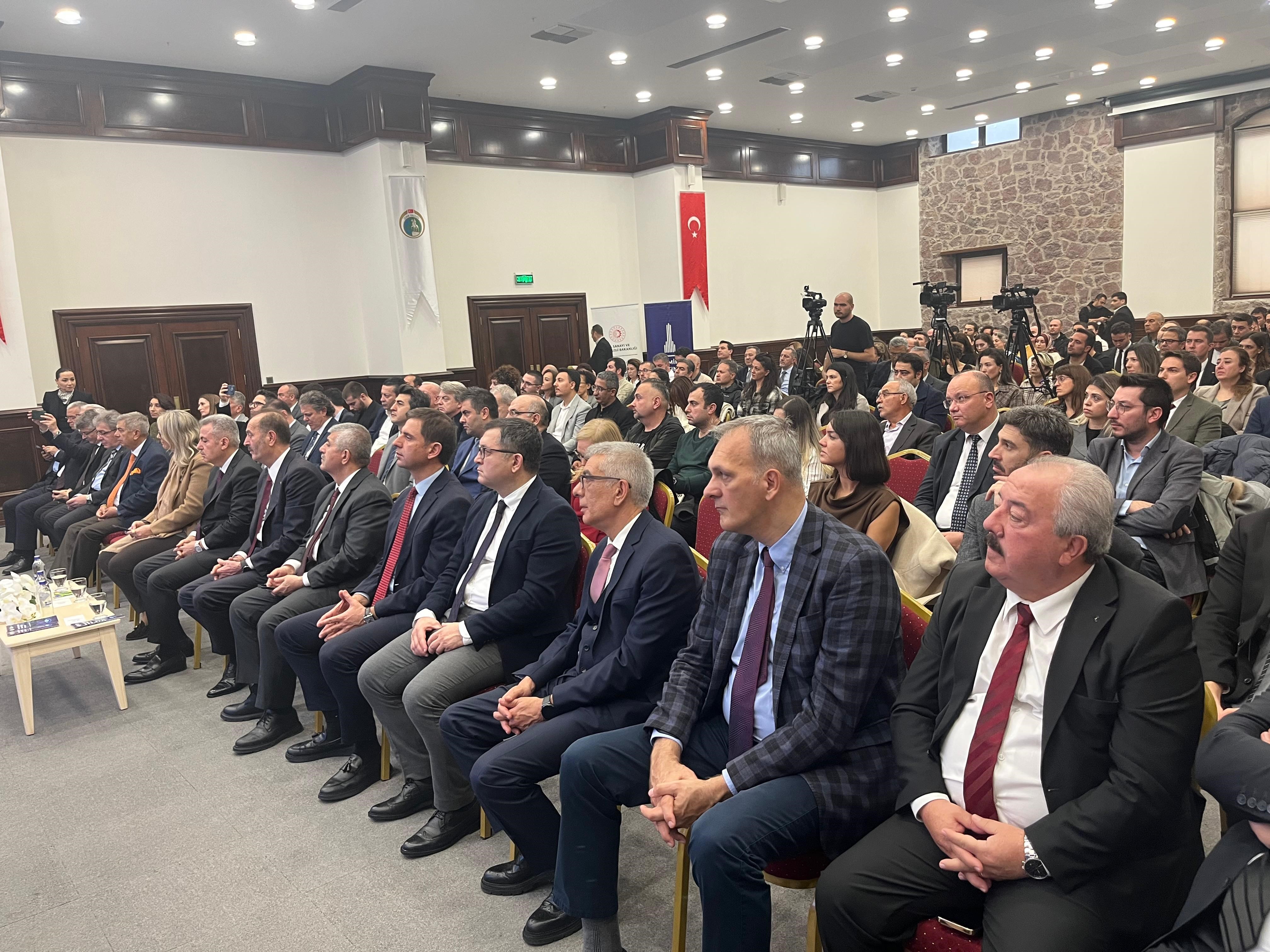 İzmir’de Türkiye’nin Ilk Kaynak Verimliliği Merkezi Tanıtıldı! (4)