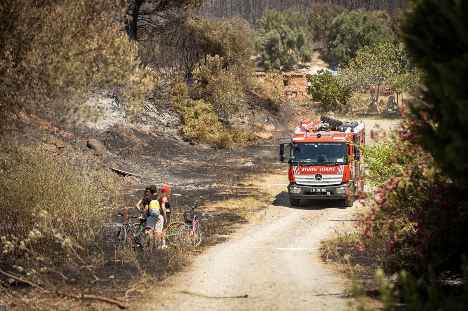 İzmir’de Yangınların Yarısına Yakını Sigara Yüzünden Çıktı (4)