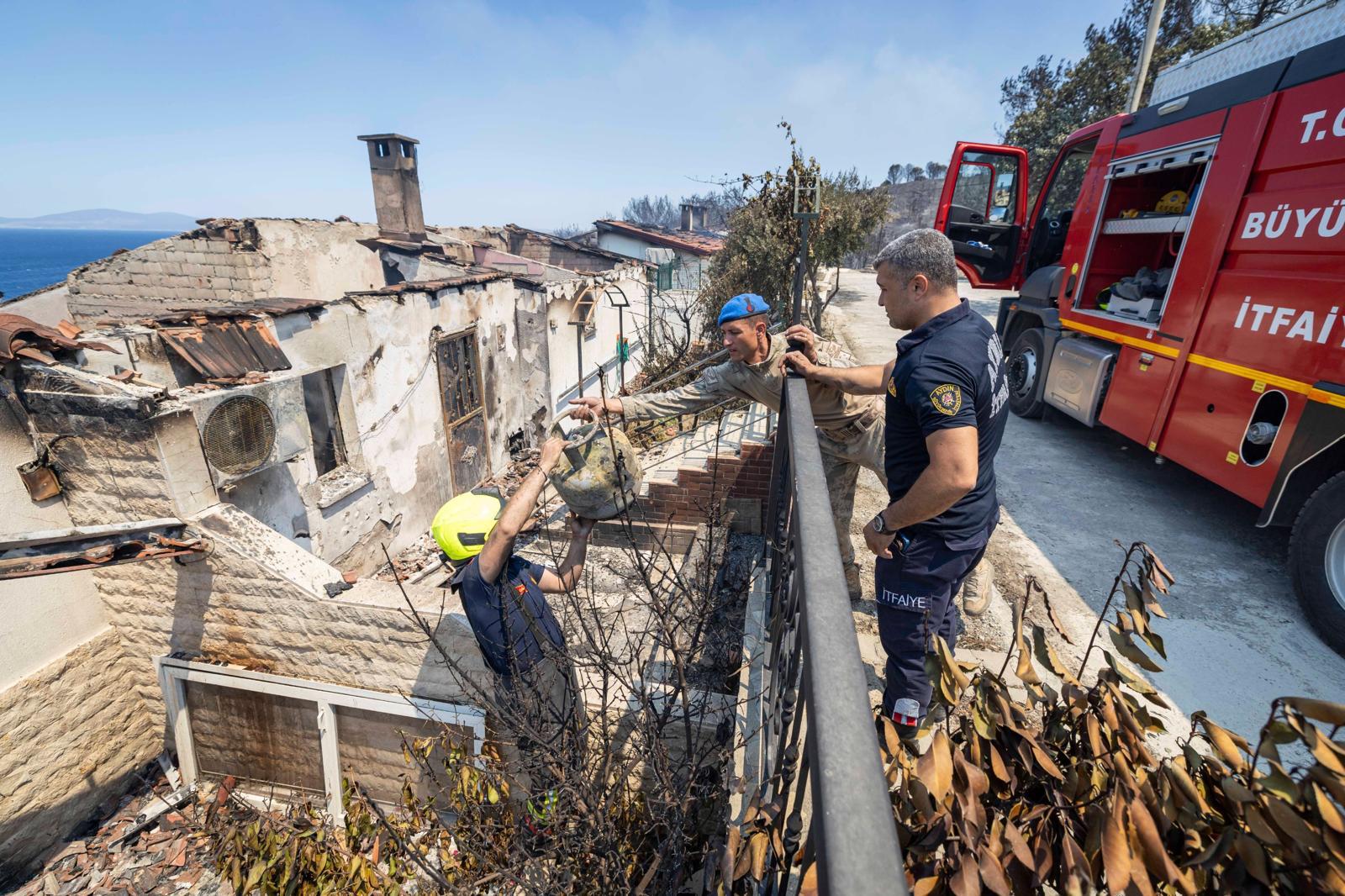 İzmir’de Yangınların Yarısına Yakını Sigara Yüzünden Çıktı (5)