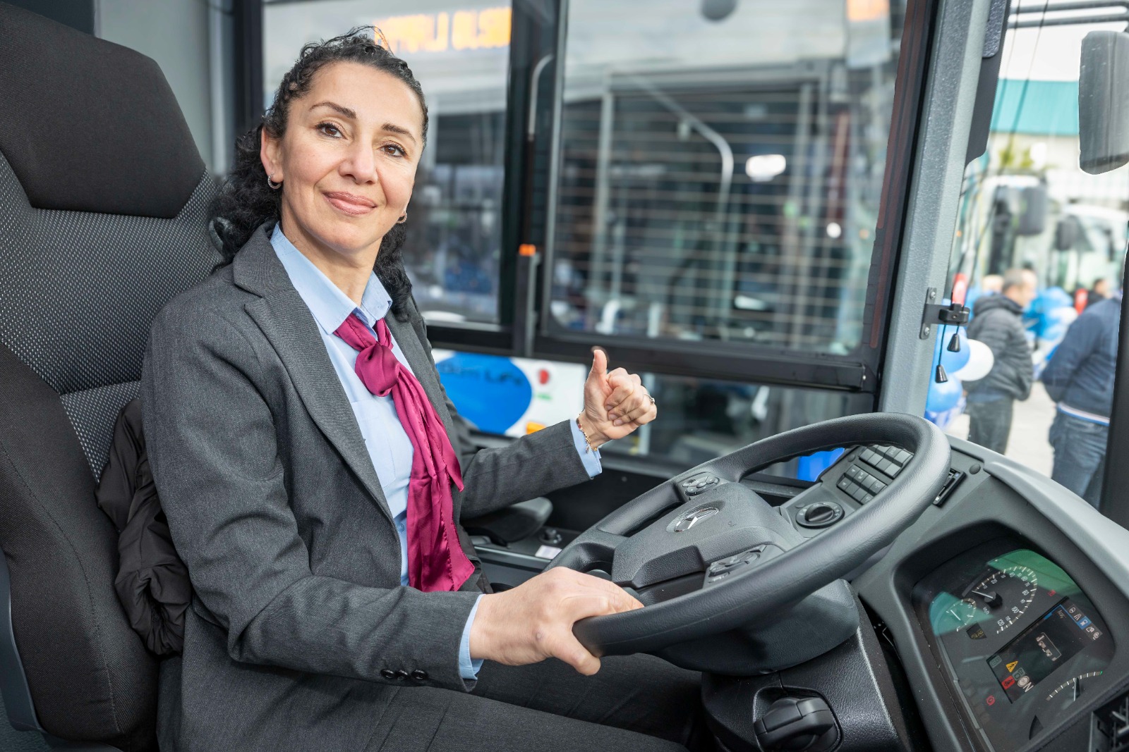 İzmir’den Ulaşımda Kadın Devrimi Dünya Standartlarını Solladı! (3)