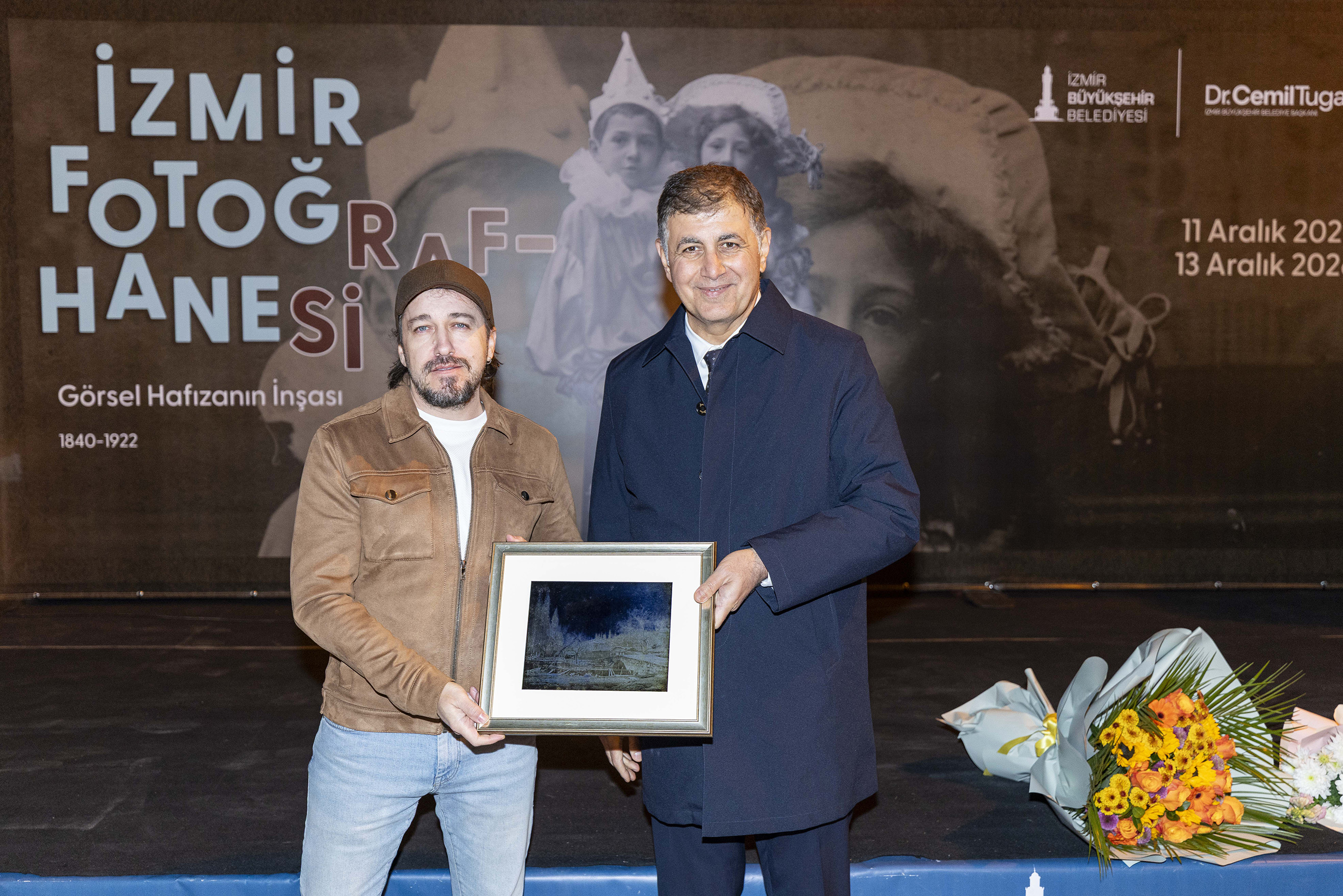 İzmir’in Fotoğraf Tarihine Işık Tutan Sergi Açıldı (4)