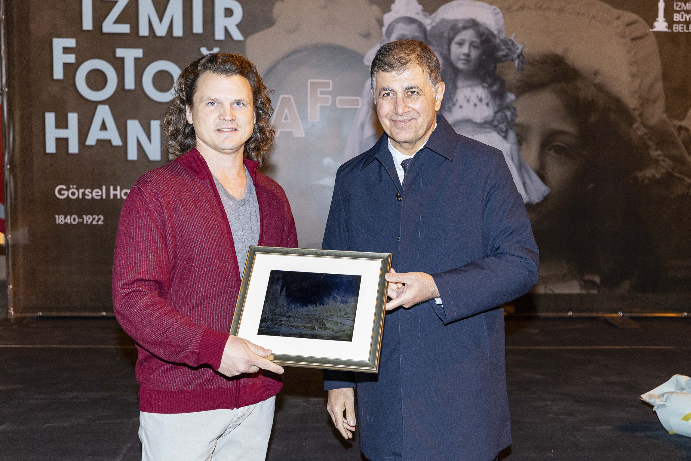 İzmir’in Fotoğraf Tarihine Işık Tutan Sergi Açıldı (6)