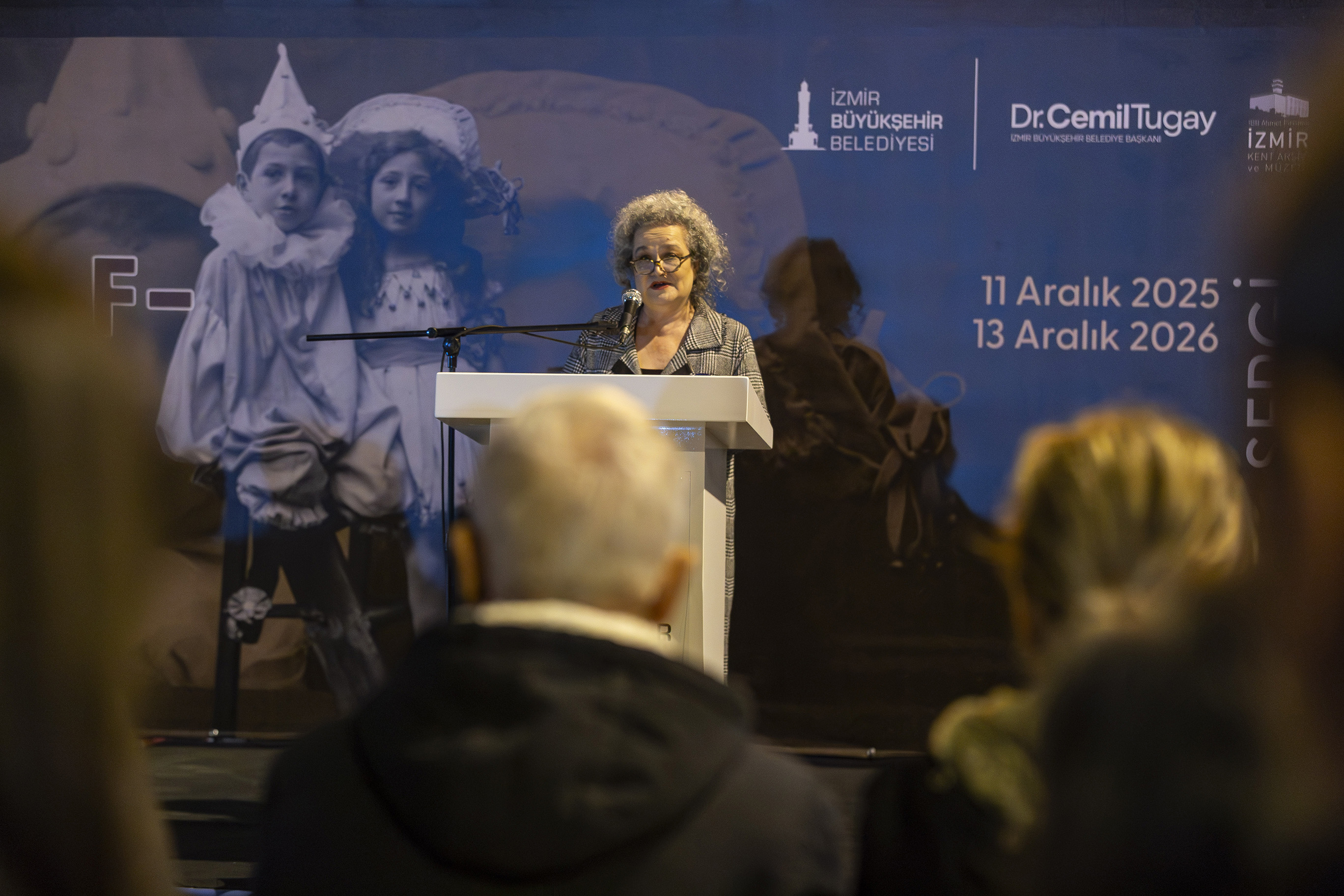 İzmir’in Fotoğraf Tarihine Işık Tutan Sergi Açıldı (8)