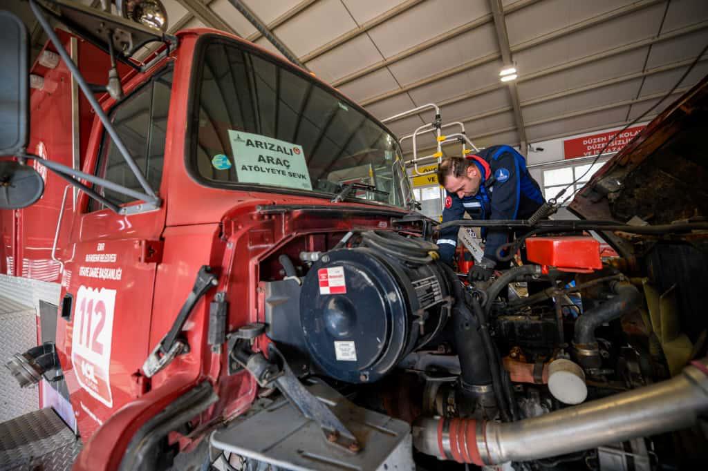 İzmir’in Görünmeyen Gücü İtfaiyenin Mekatronik Üssü (10)