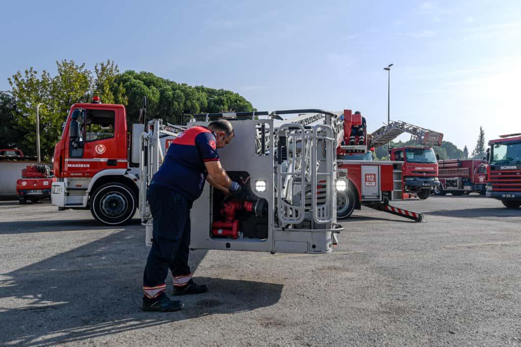 İzmir’in Görünmeyen Gücü İtfaiyenin Mekatronik Üssü (8)