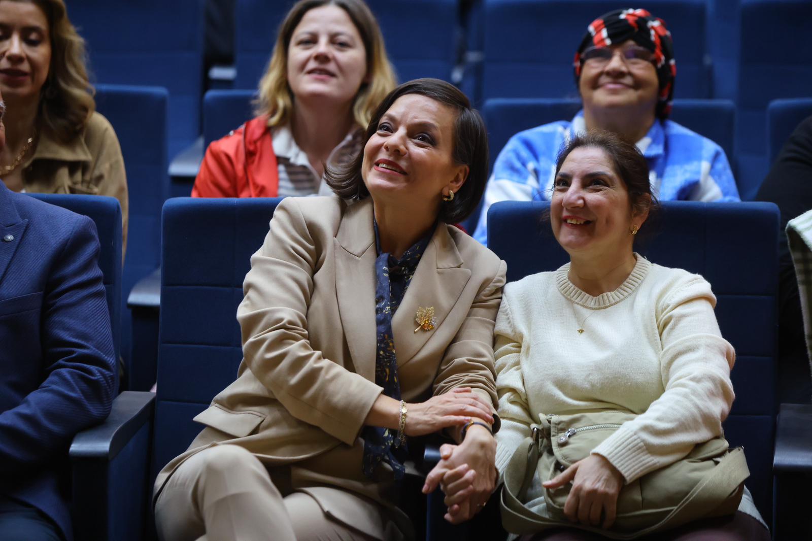 Karabağlar’da Engeller Tasarımla Yıkıldı (1)