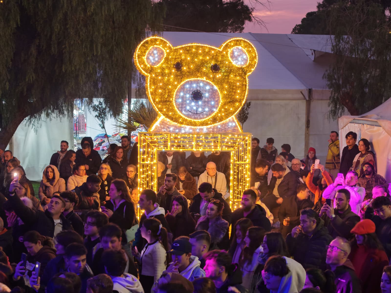 Karşıyaka Yeni Yıl Festivali’nde Anıl Piyancı Coşkusu (1)