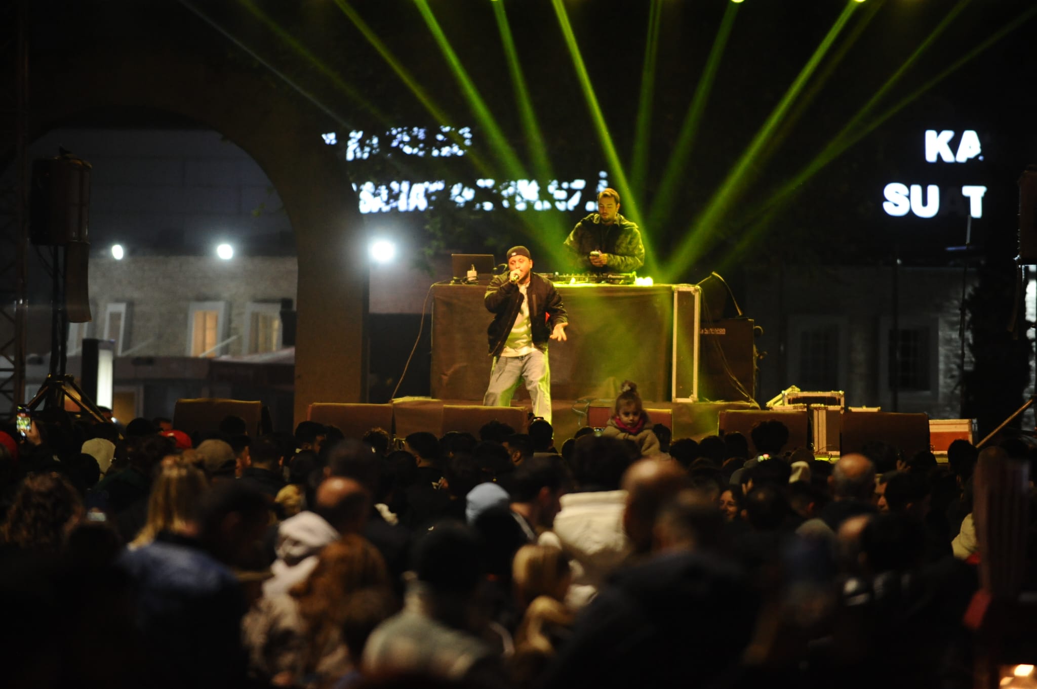 Karşıyaka Yeni Yıl Festivali’nde Anıl Piyancı Coşkusu (3)