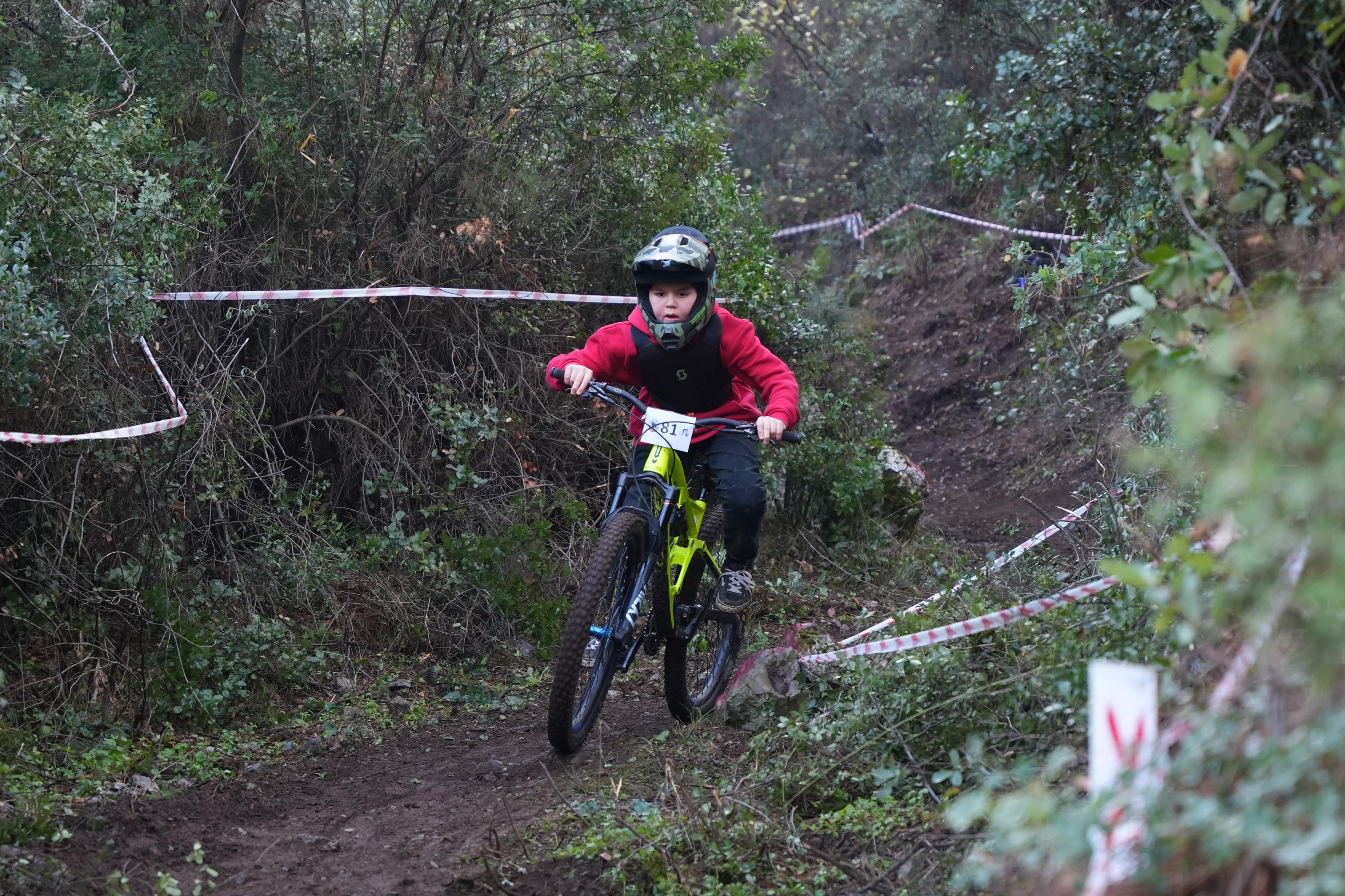 Kemalpaşa’da Enduro Dağ Bisikleti Yarışı Nefes Kesti! (6)