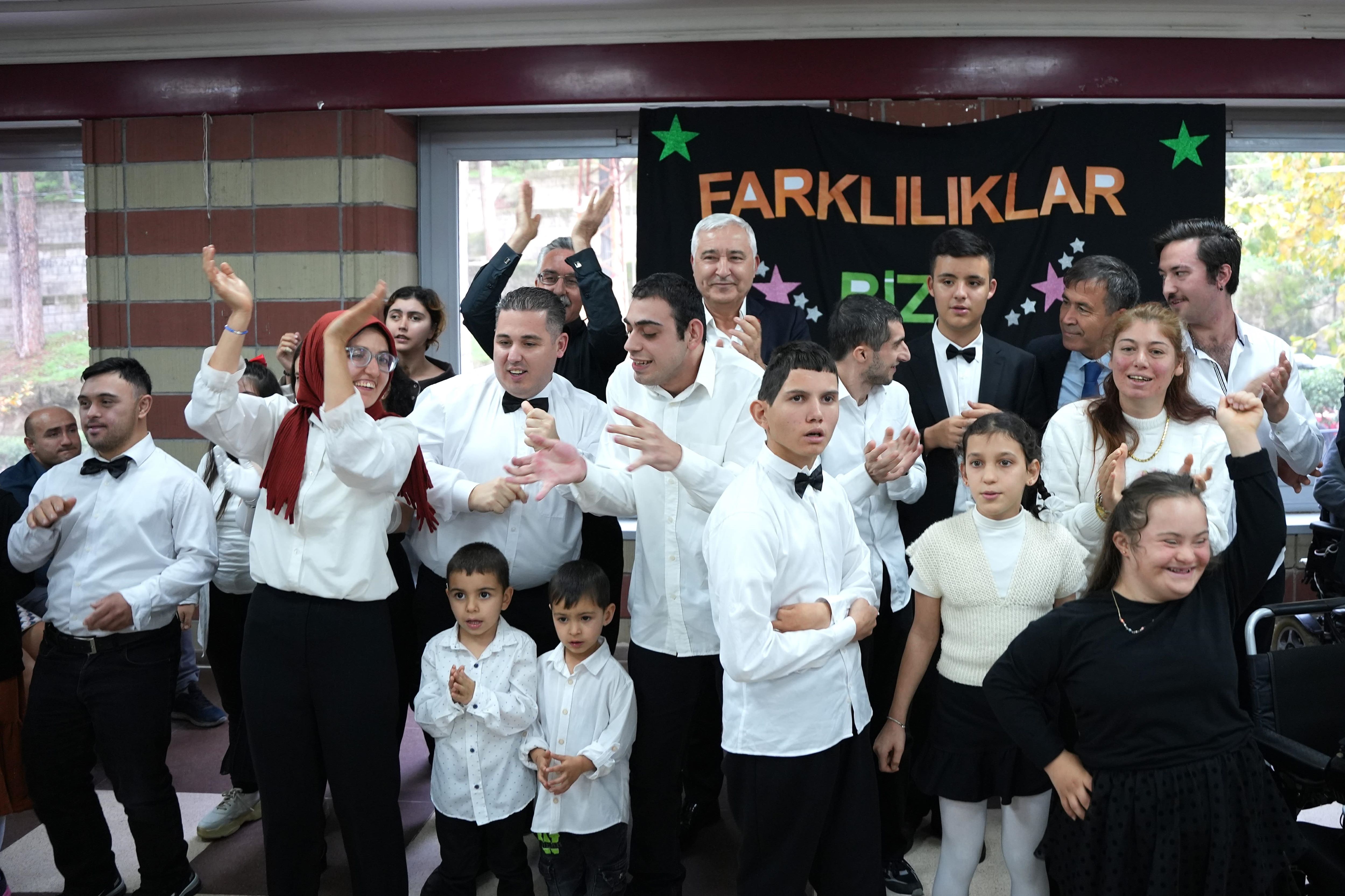 Kemalpaşa’da Engelsiz Birliktelik Sahnede Buluştu (3)