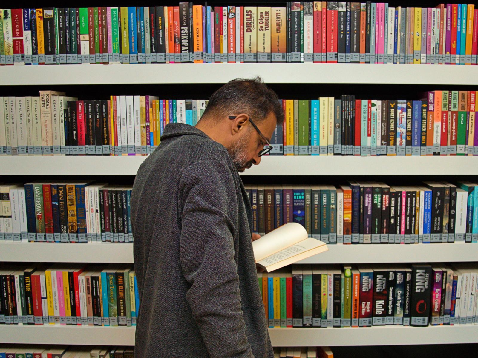 Kütüphaneler İzmir’in Yeni Buluşma Noktası Oldu (5)