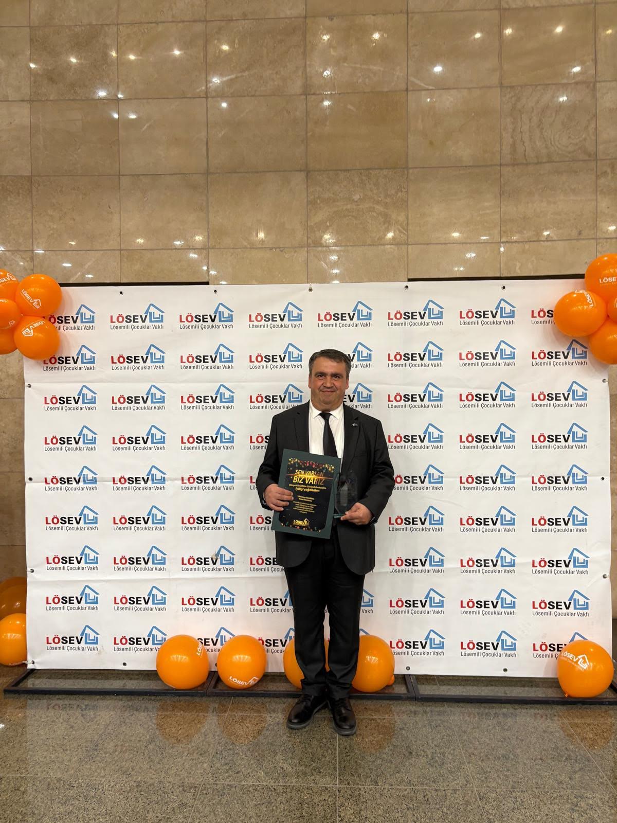 Lösev’in 'Yılın Gönüllüleri' İzmir’de Ödüllendirildi (3)