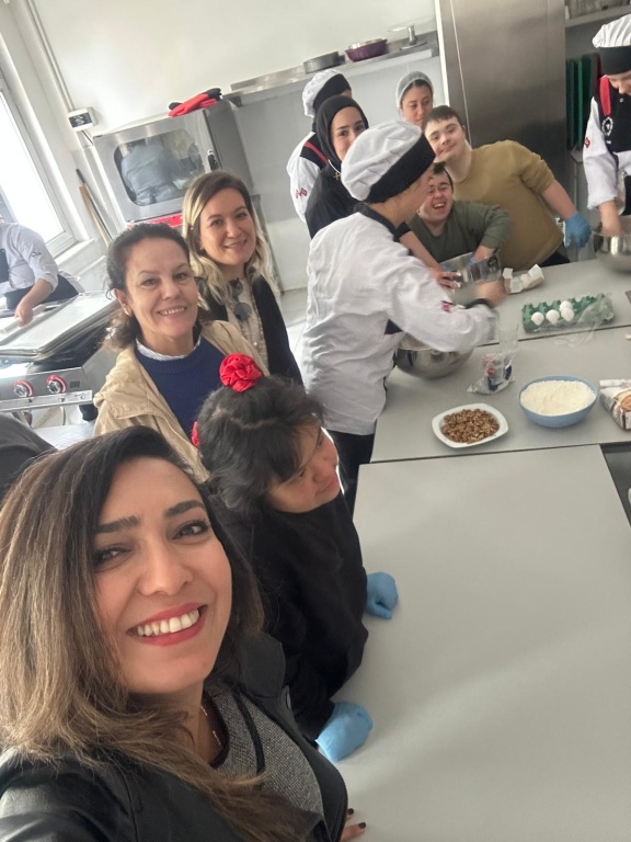 Mutfakta Ben De Varim (2)