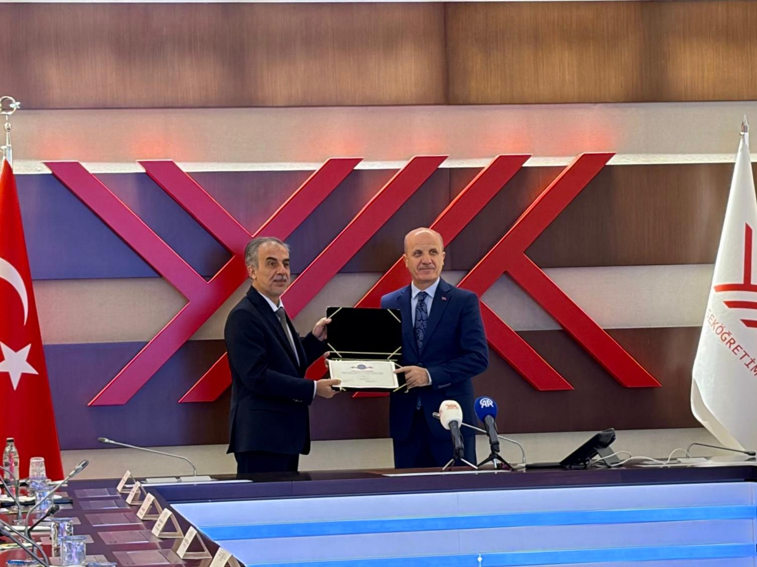 ++Prof. Dr. Musa Alcı Prof. Dr. Erol Özvar