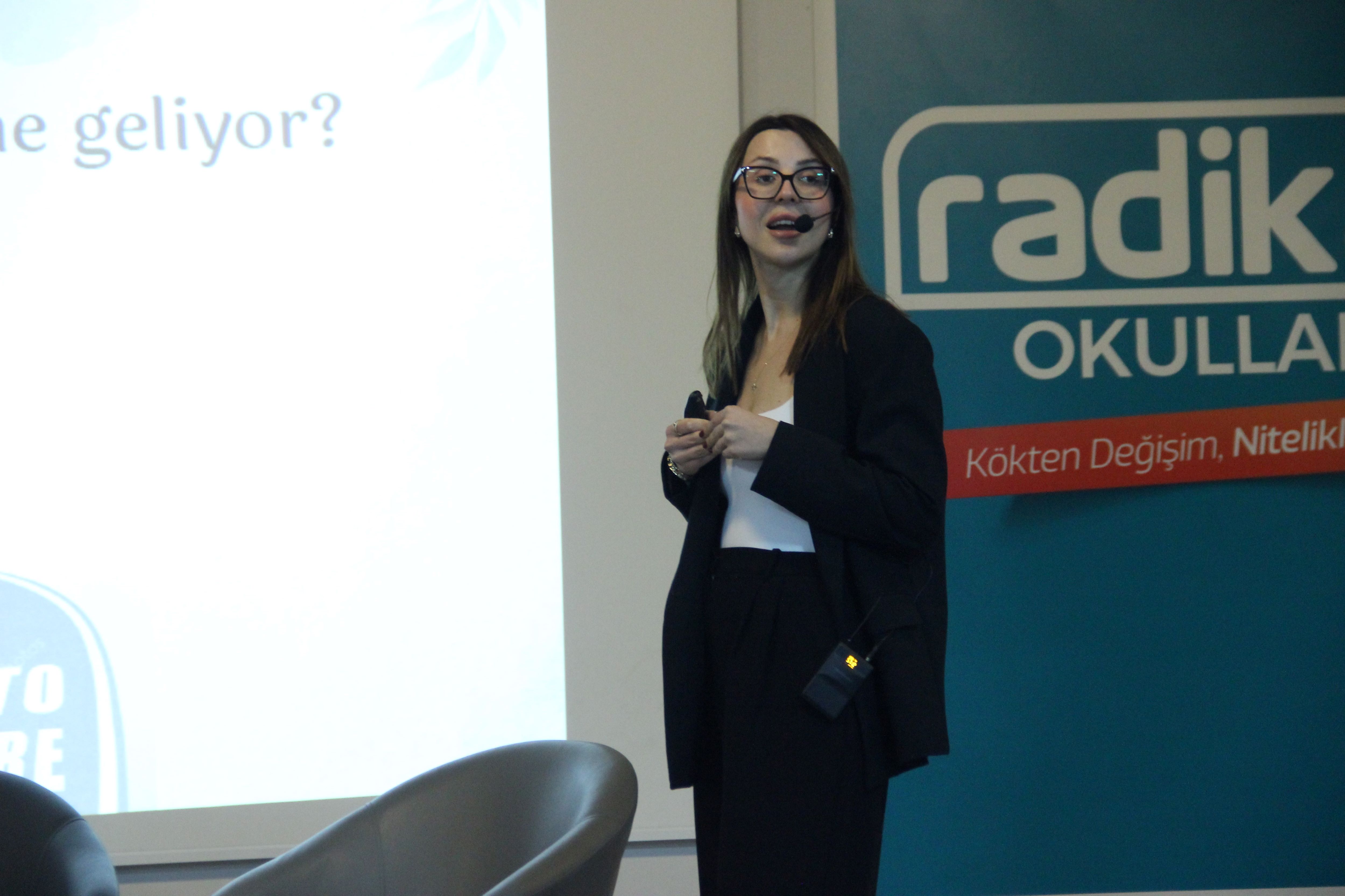 Radikal Okulları’ndan Geniş Katılımlı Psikoloji Zirvesi (1)-1