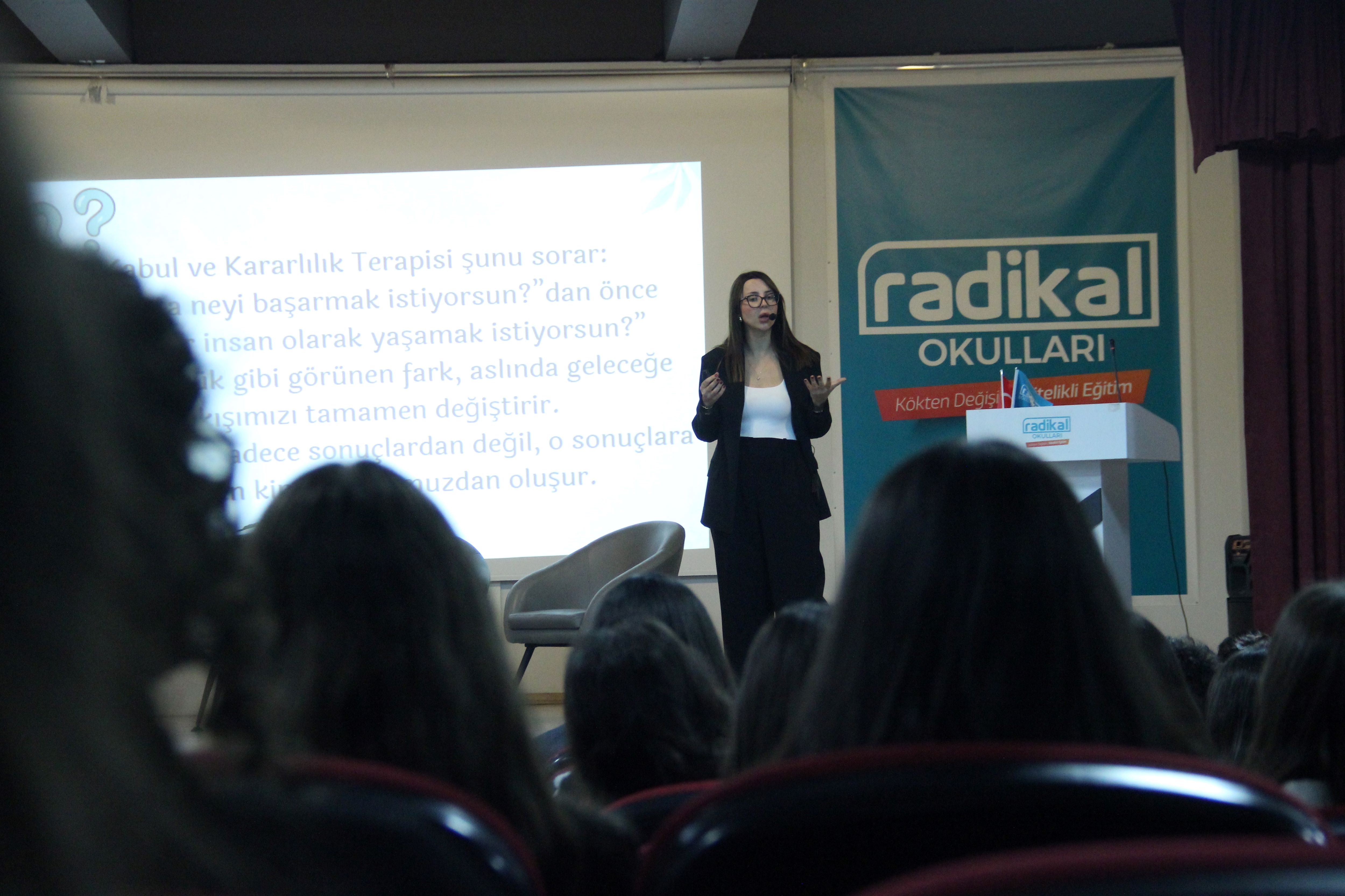 Radikal Okulları’ndan Geniş Katılımlı Psikoloji Zirvesi (5)