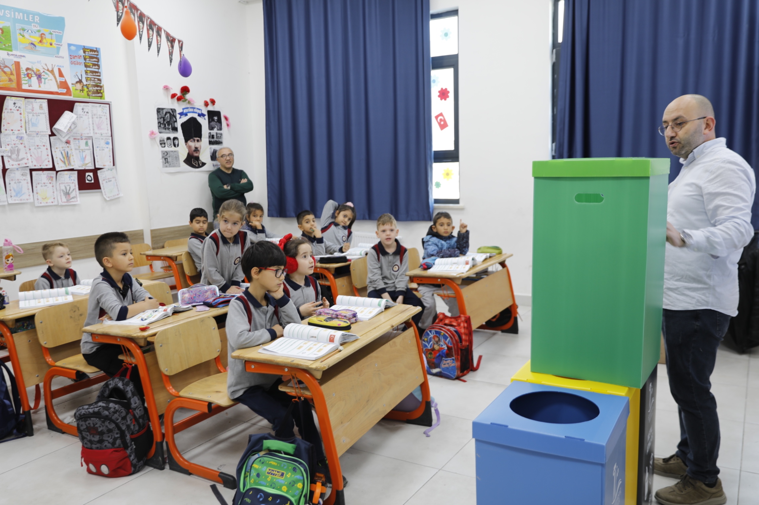 Seferihisar Belediyesi’ne Yeni Çöp Kamyonu Türkiye Belediyeler Birliği’nden Hibe Desteğiyle Geldi (6)