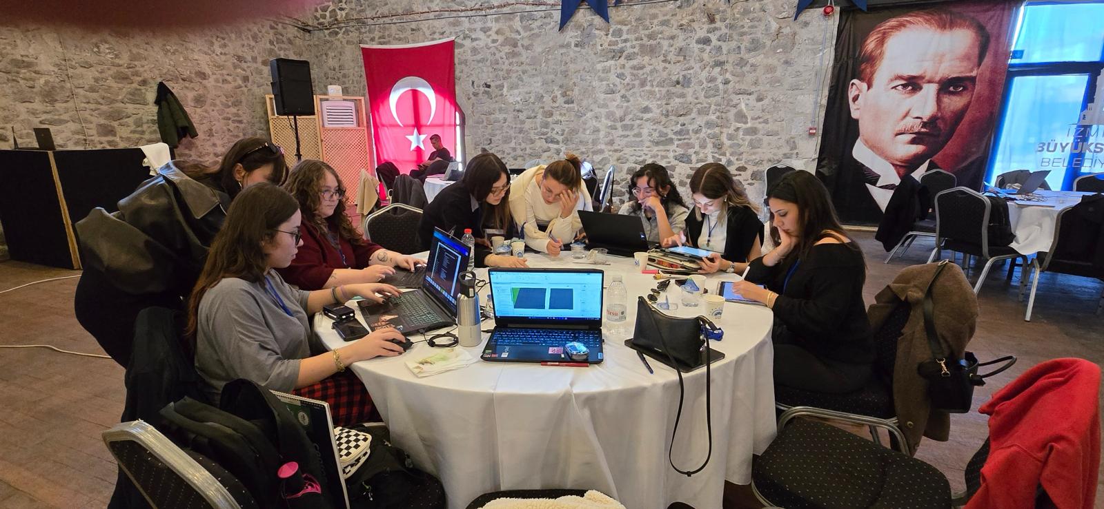 Tasarım Öğrencileri Şehri Baştan Yaratıyor (5)