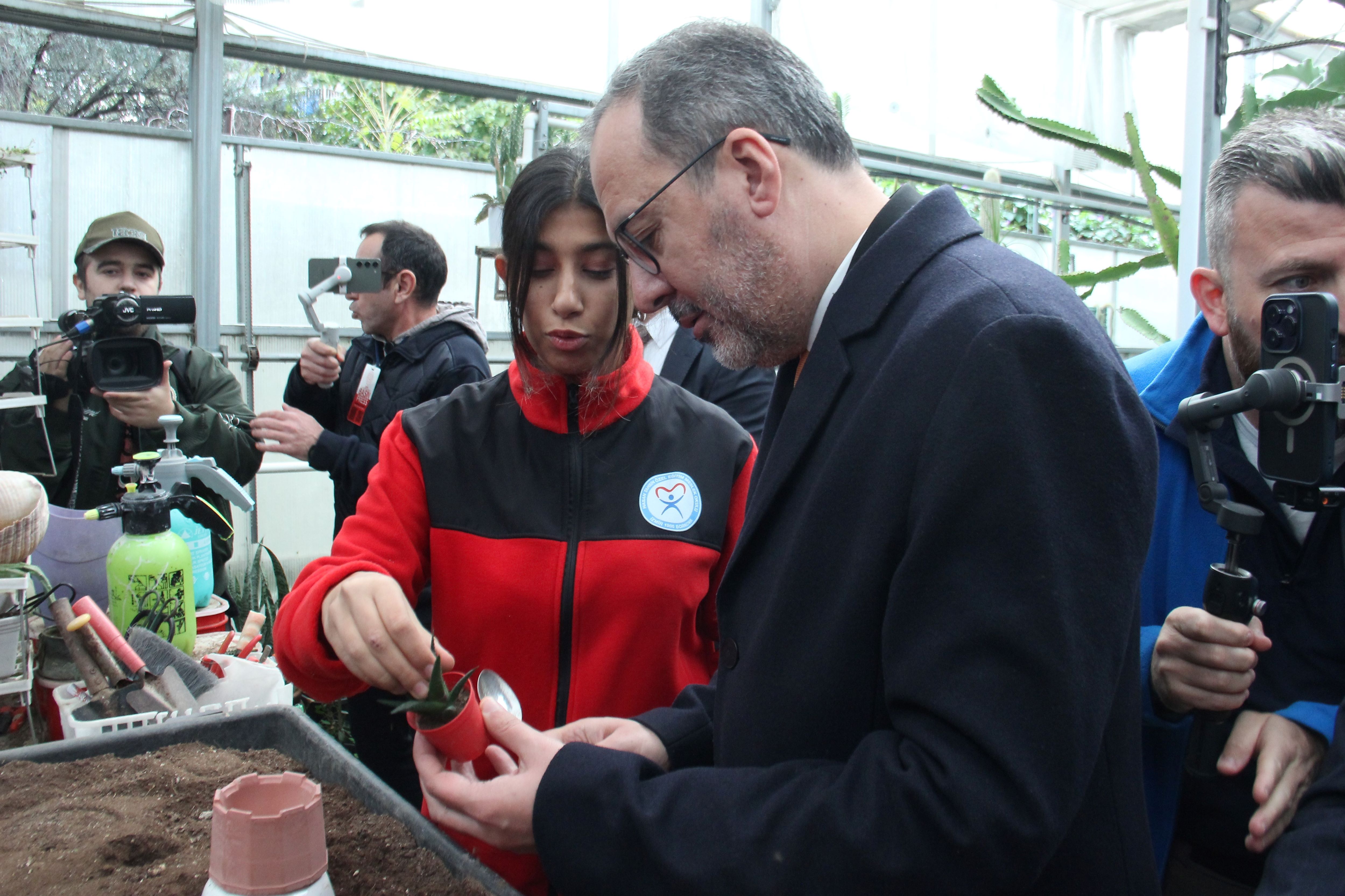Tbmm Engelli Komisyonu İzmir’de Sahaya Indi 'Masada Değil Sahadayız' (1)