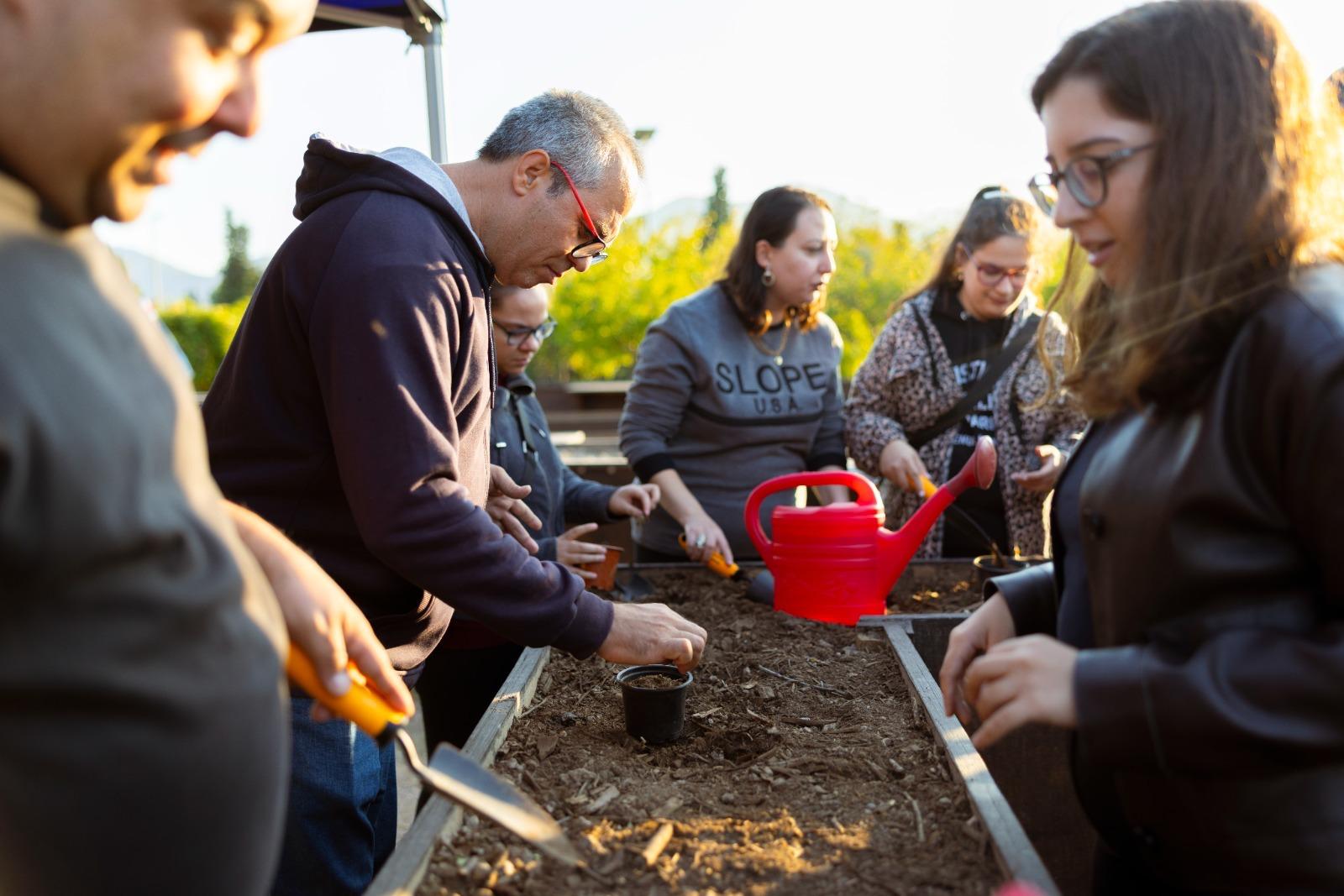 Toprakla Tanıştılar, Üretimi Öğrendiler! Aileler Duygusal Anlar Yaşadı (9)