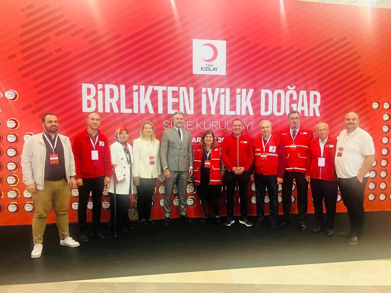 Türk Kızılay Urla’ya 2025 Şube Kurultayı’ndan Çifte Performans Ödülü (2)